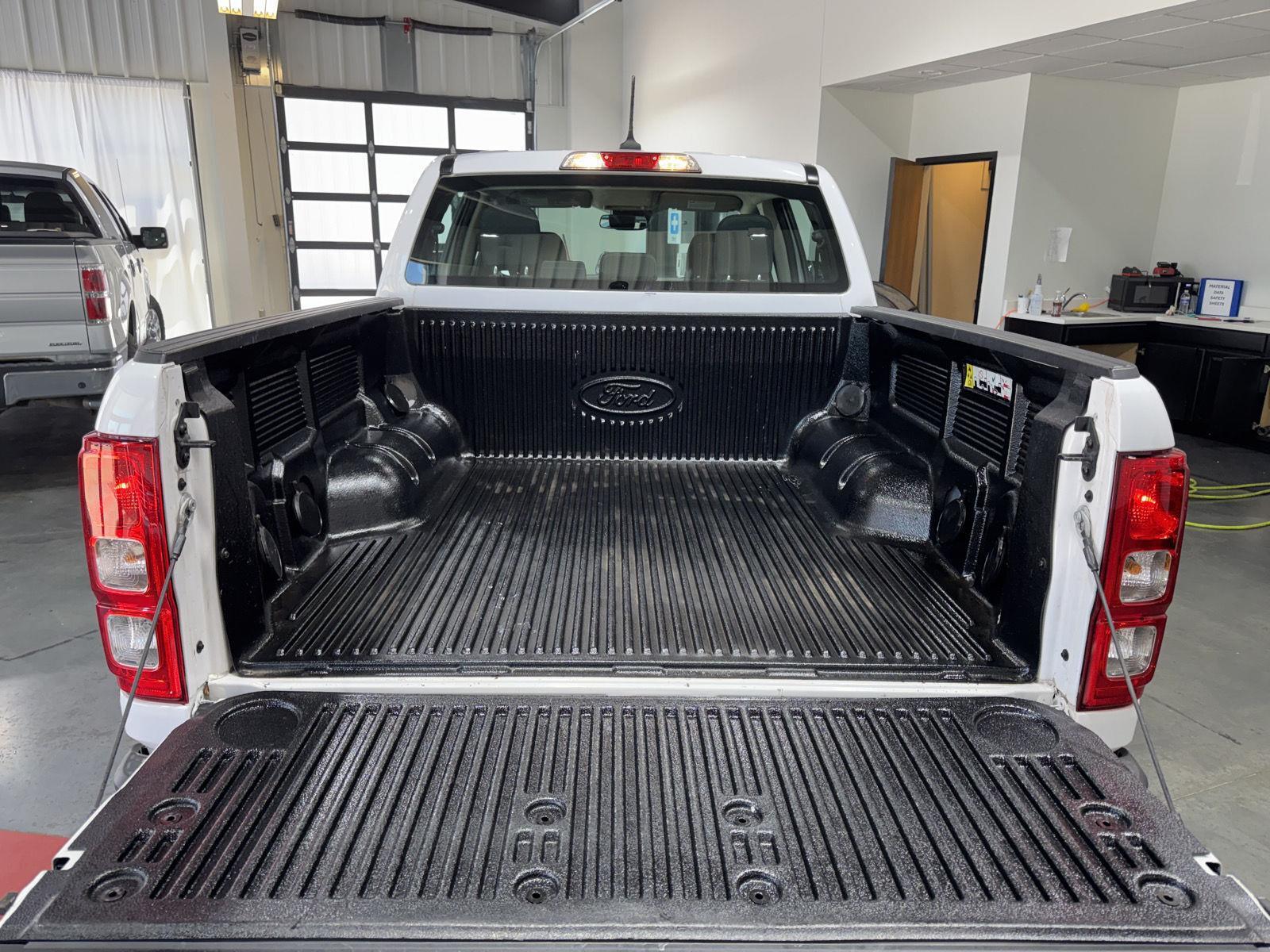 Vehicle photo 36