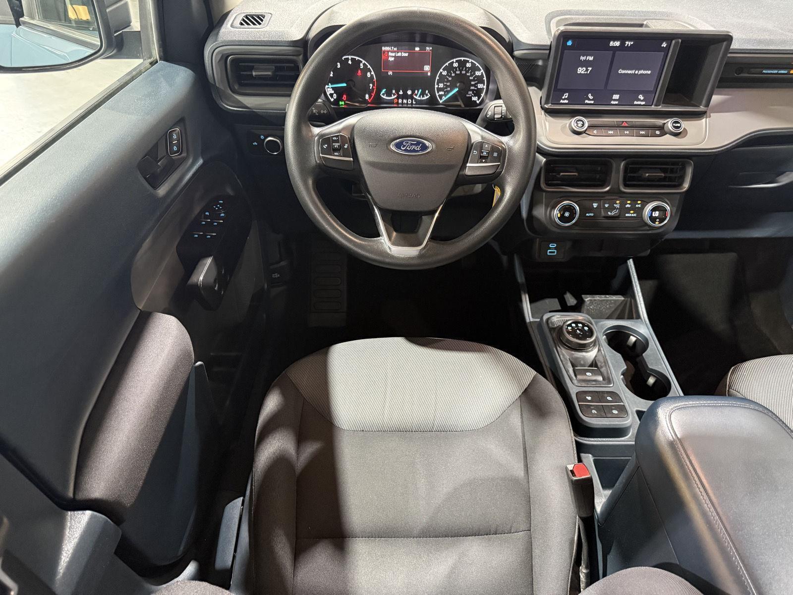 Vehicle photo 17