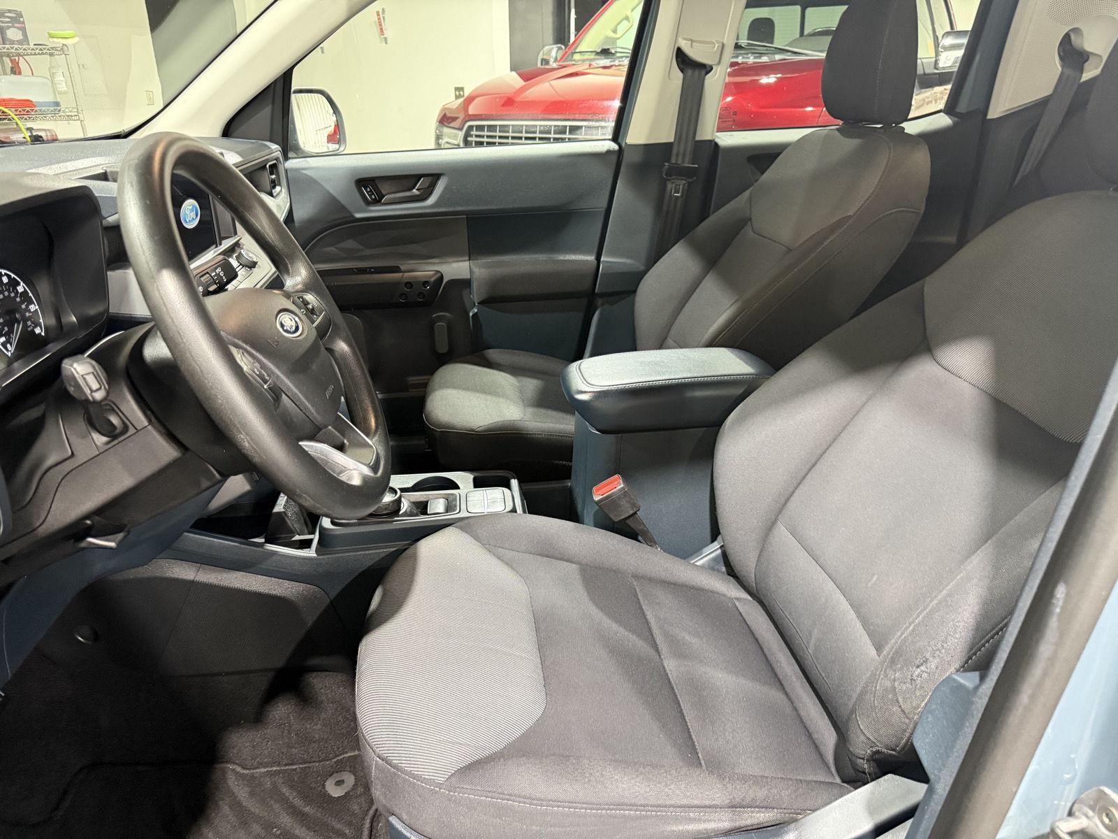 Vehicle photo 18