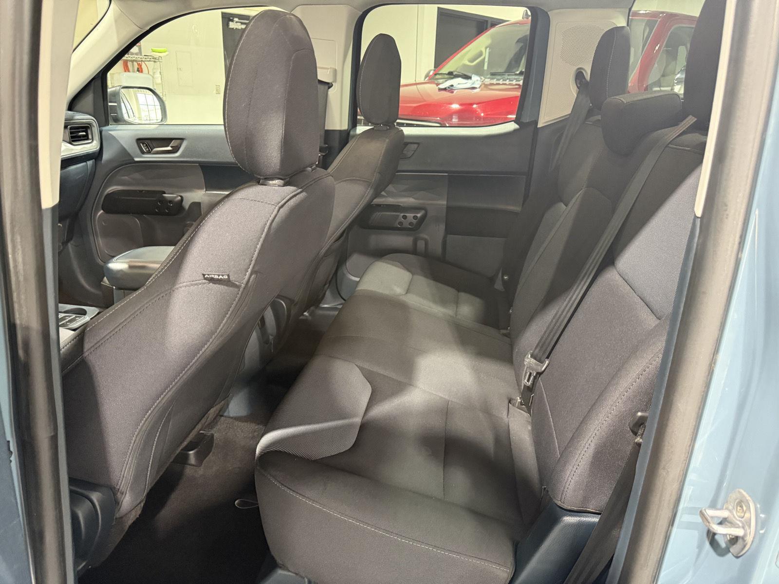 Vehicle photo 24