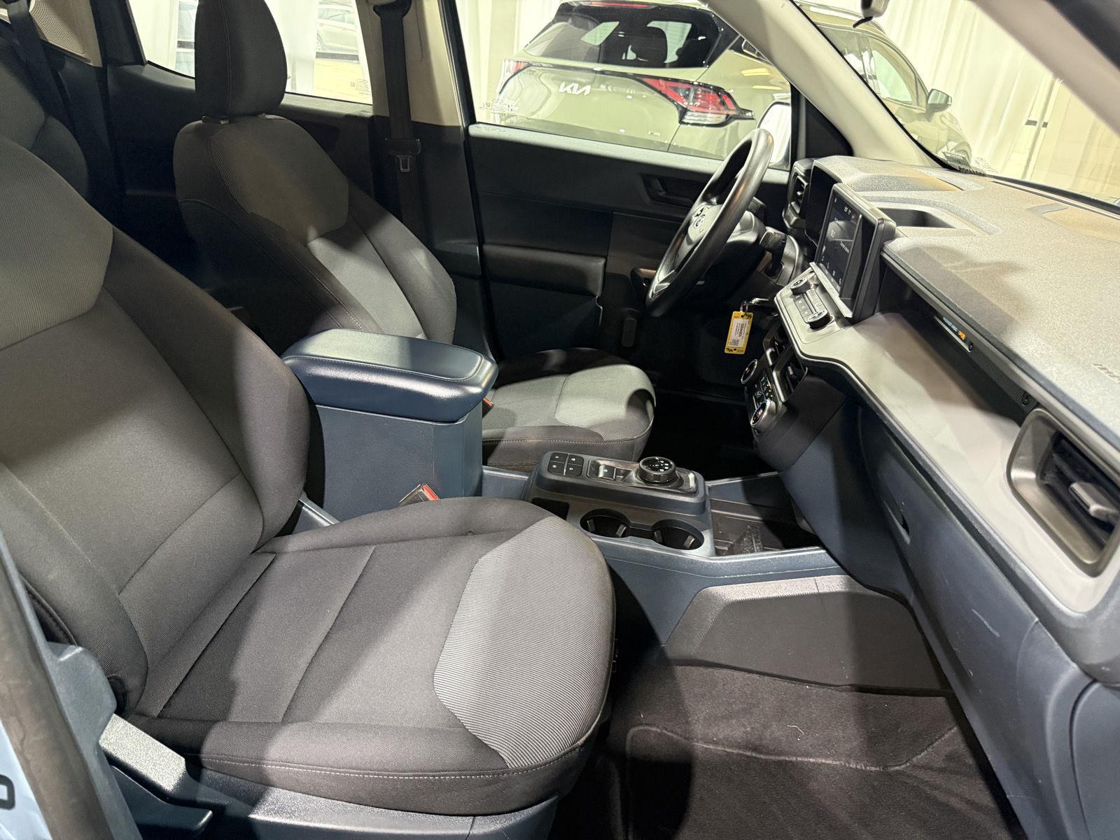 Vehicle photo 27