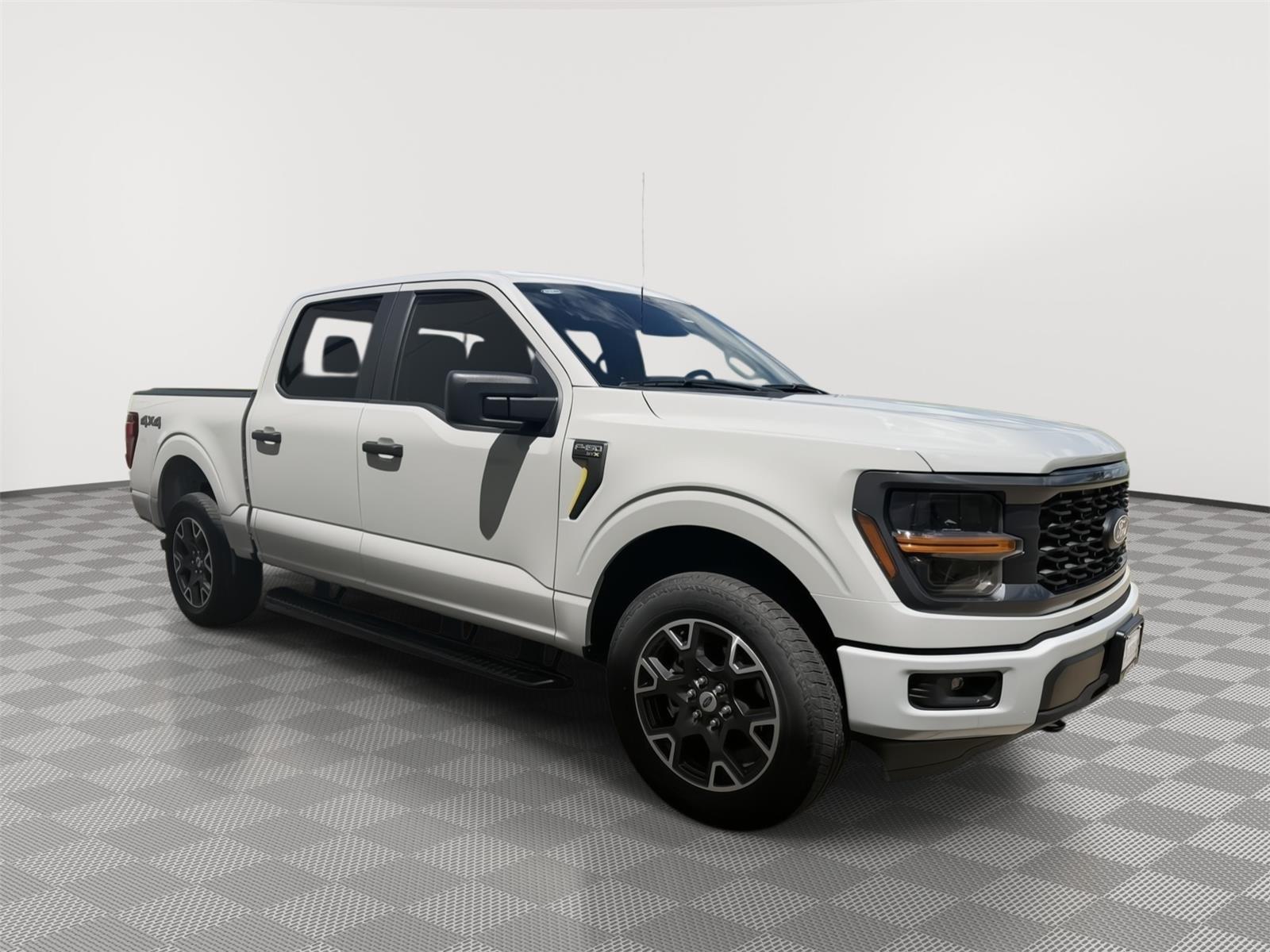 Vehicle photo 3