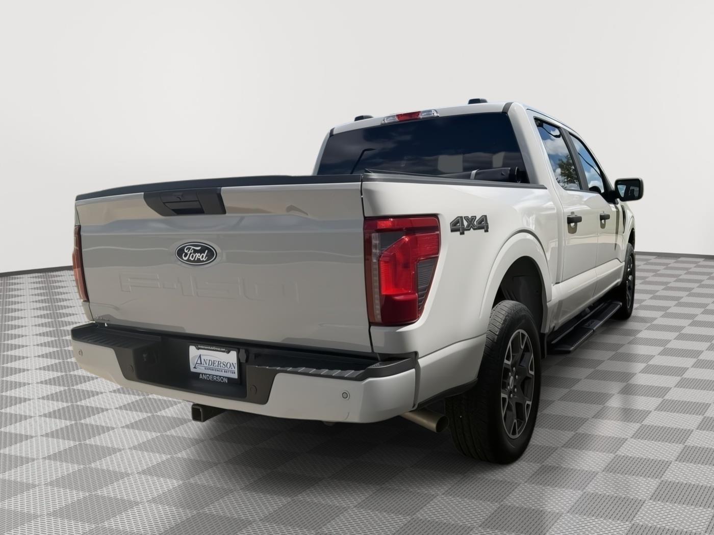 Vehicle photo 5