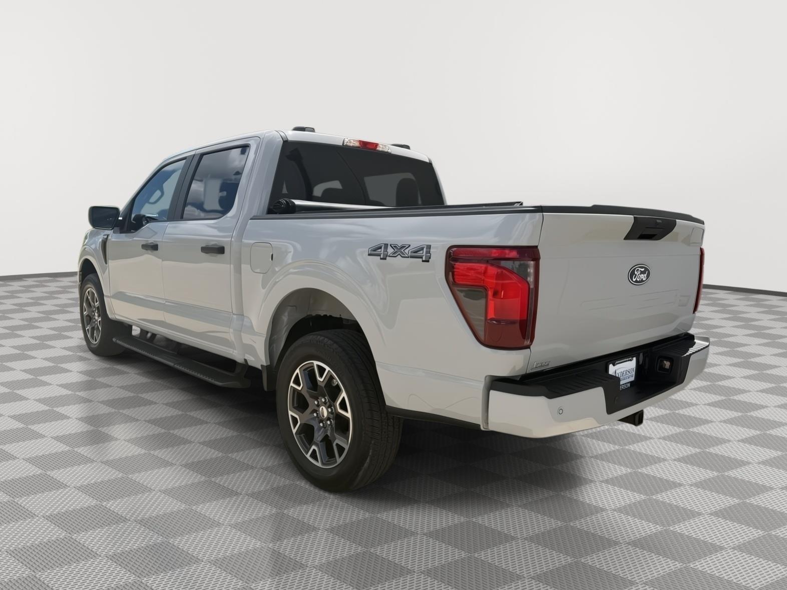 Vehicle photo 7