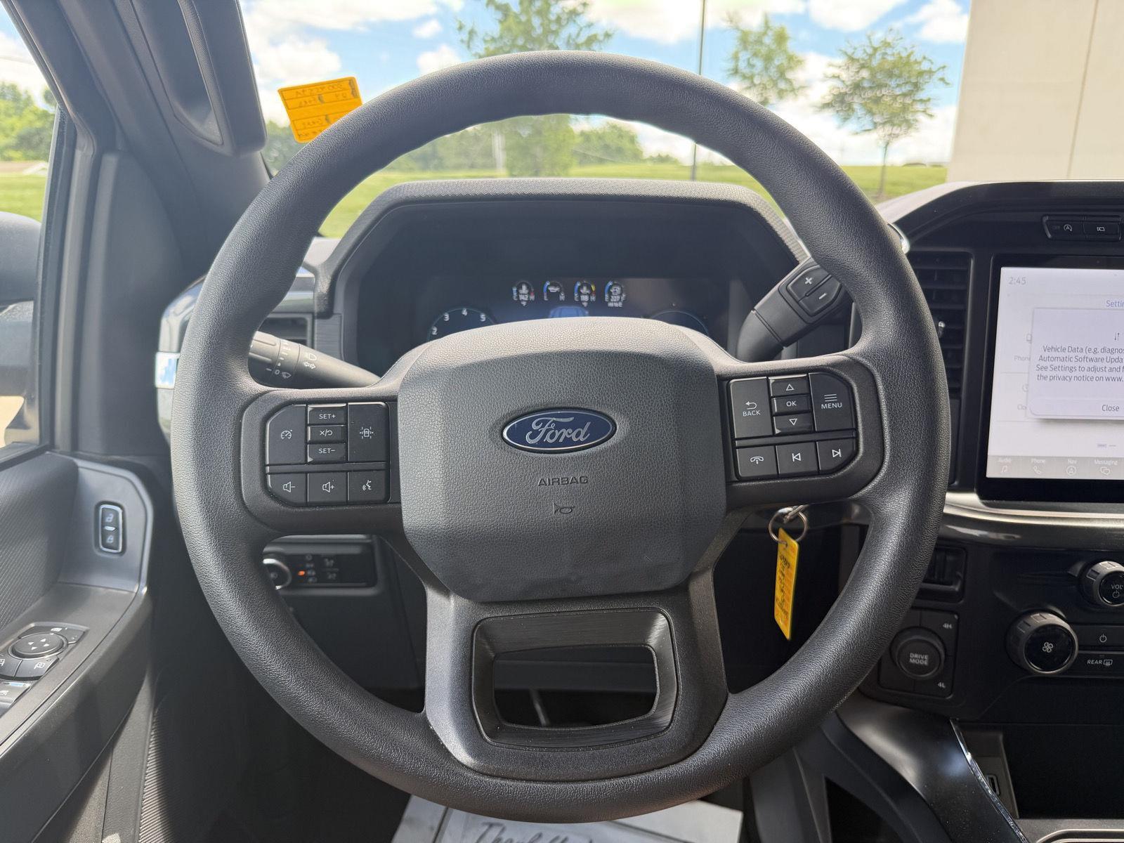 Vehicle photo 21
