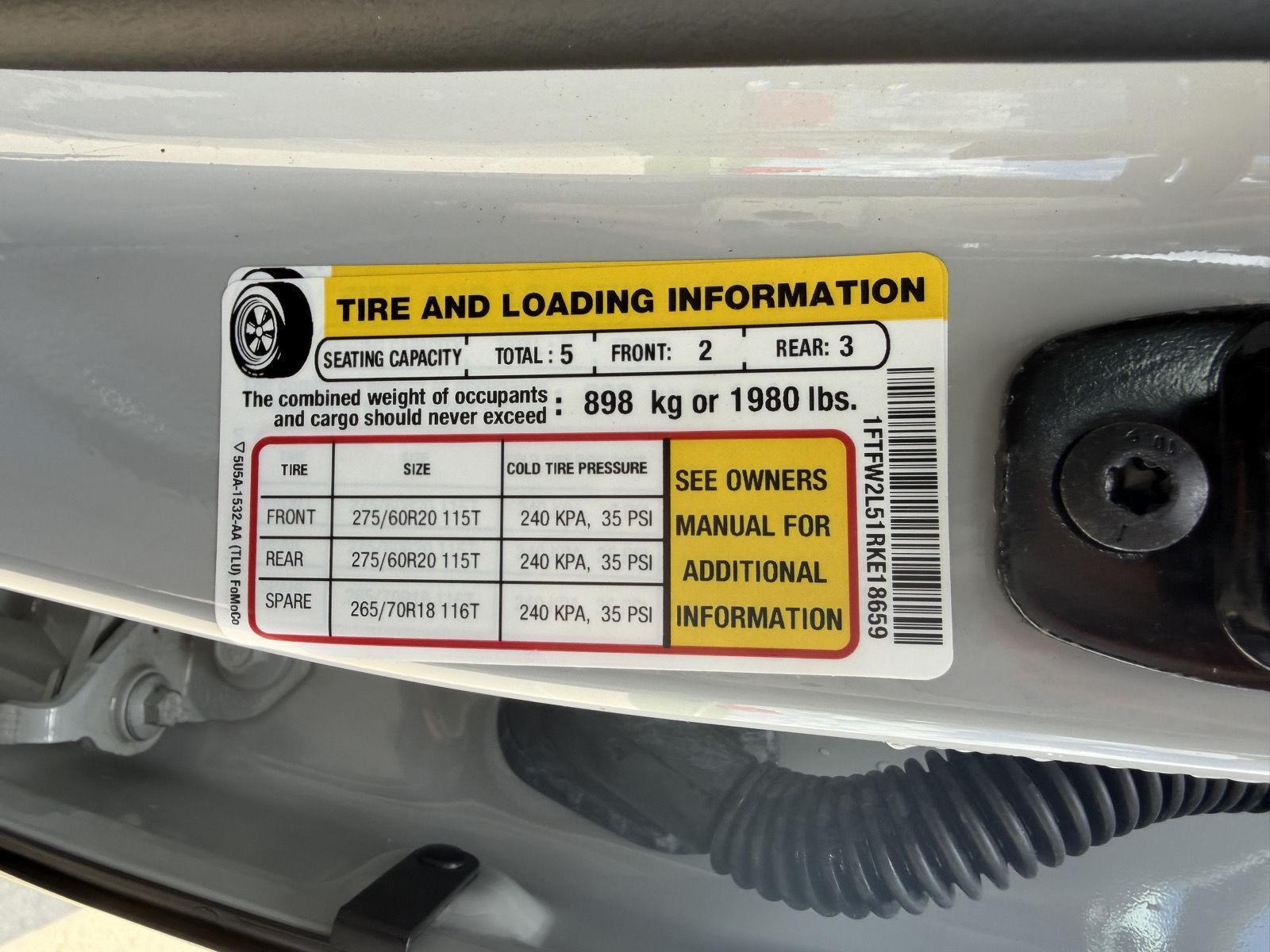 Vehicle photo 29