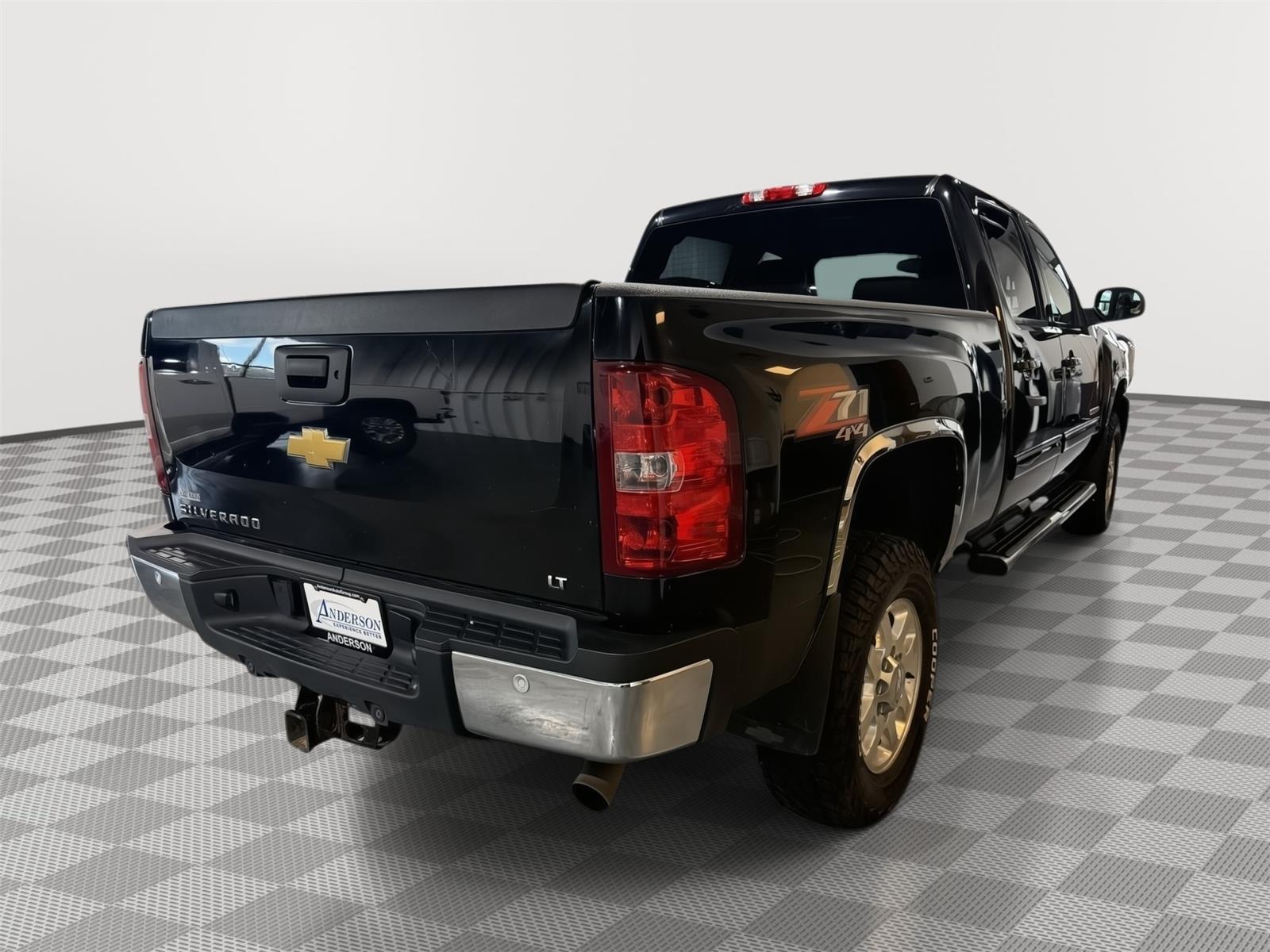Vehicle photo 7