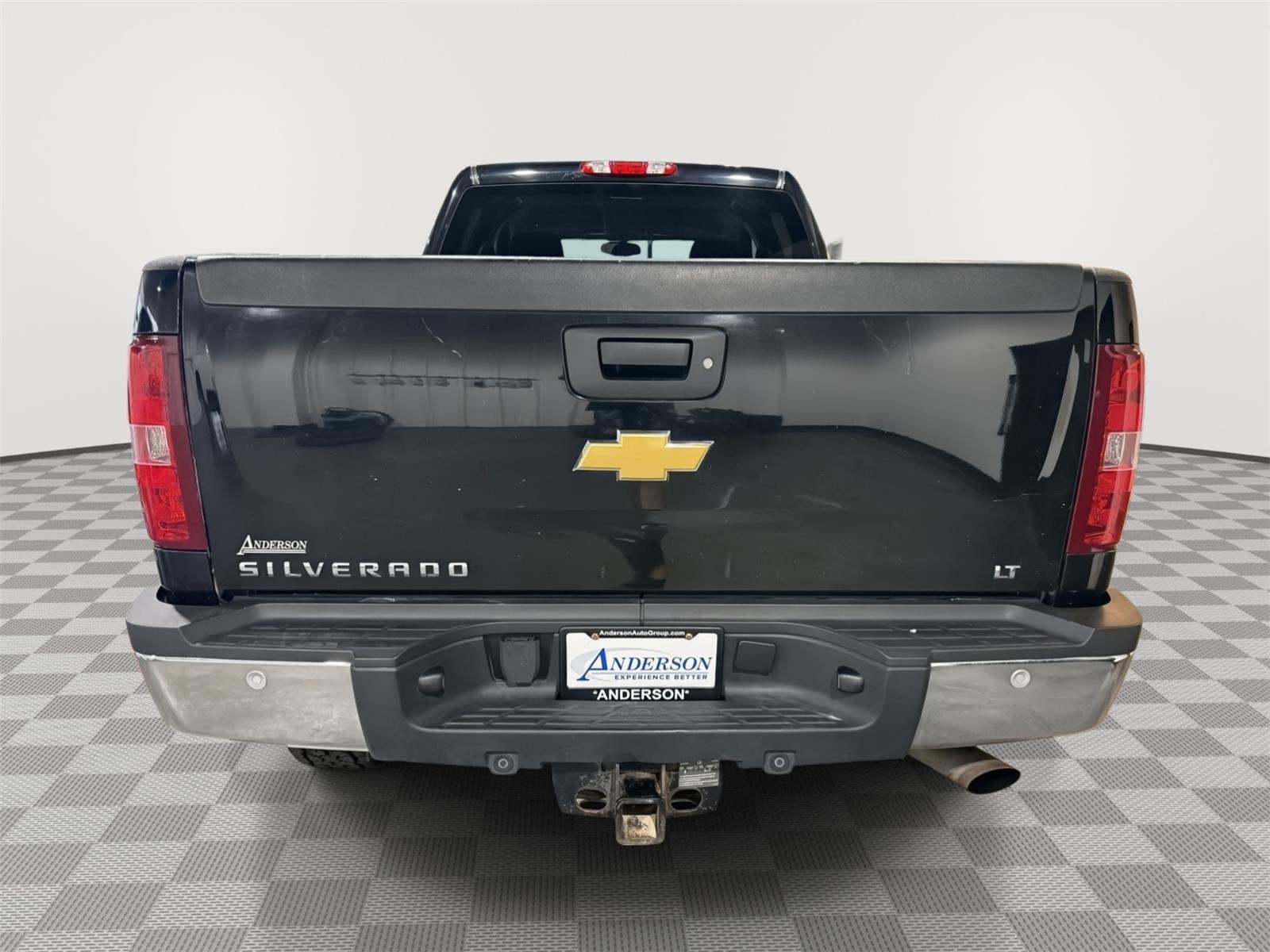 Vehicle photo 8
