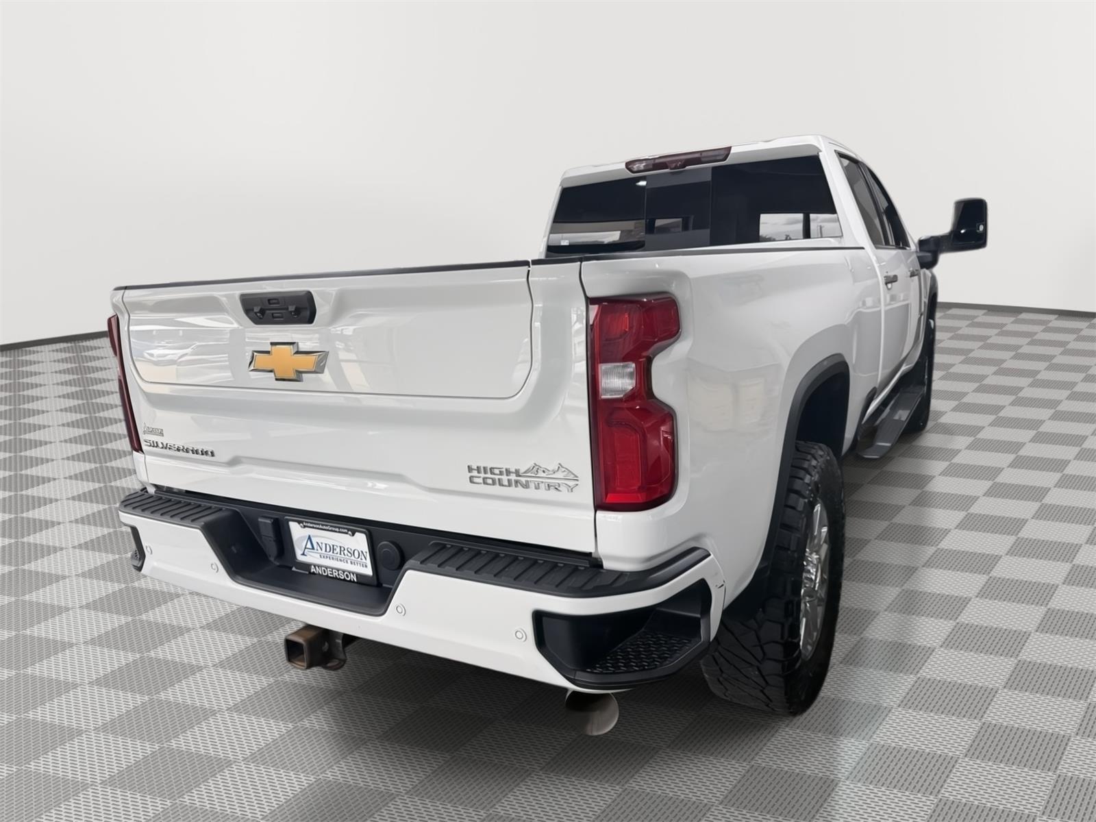 Vehicle photo 7