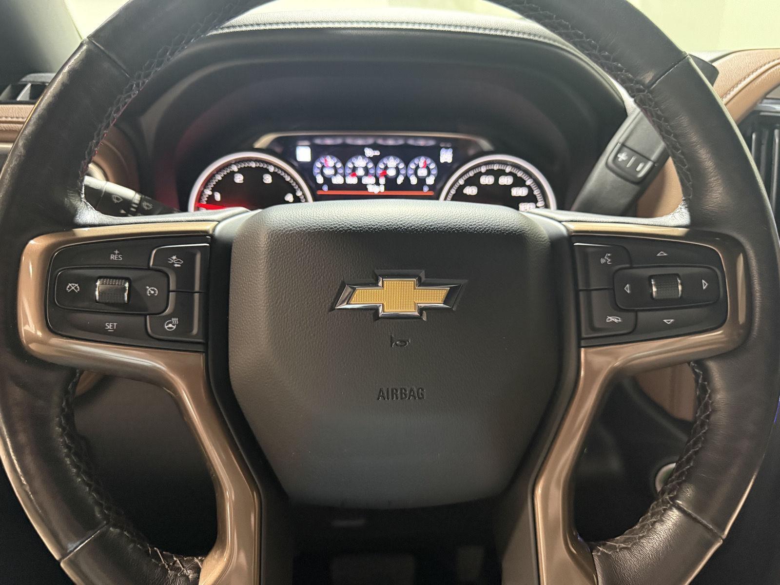 Vehicle photo 14