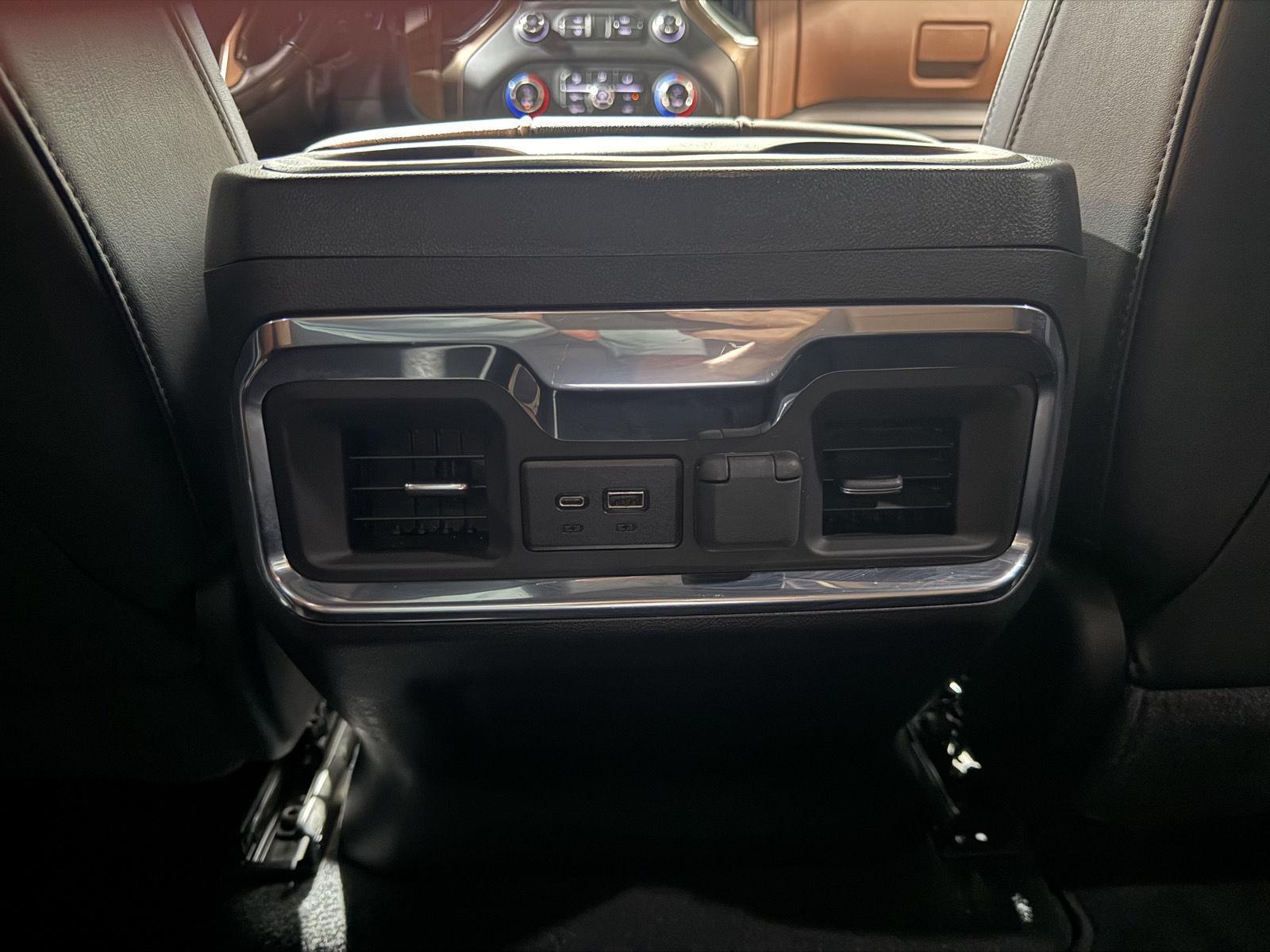 Vehicle photo 39