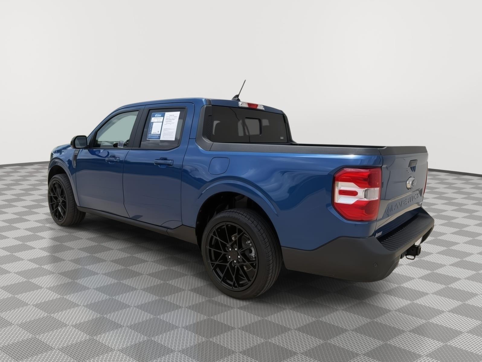 Vehicle photo 7