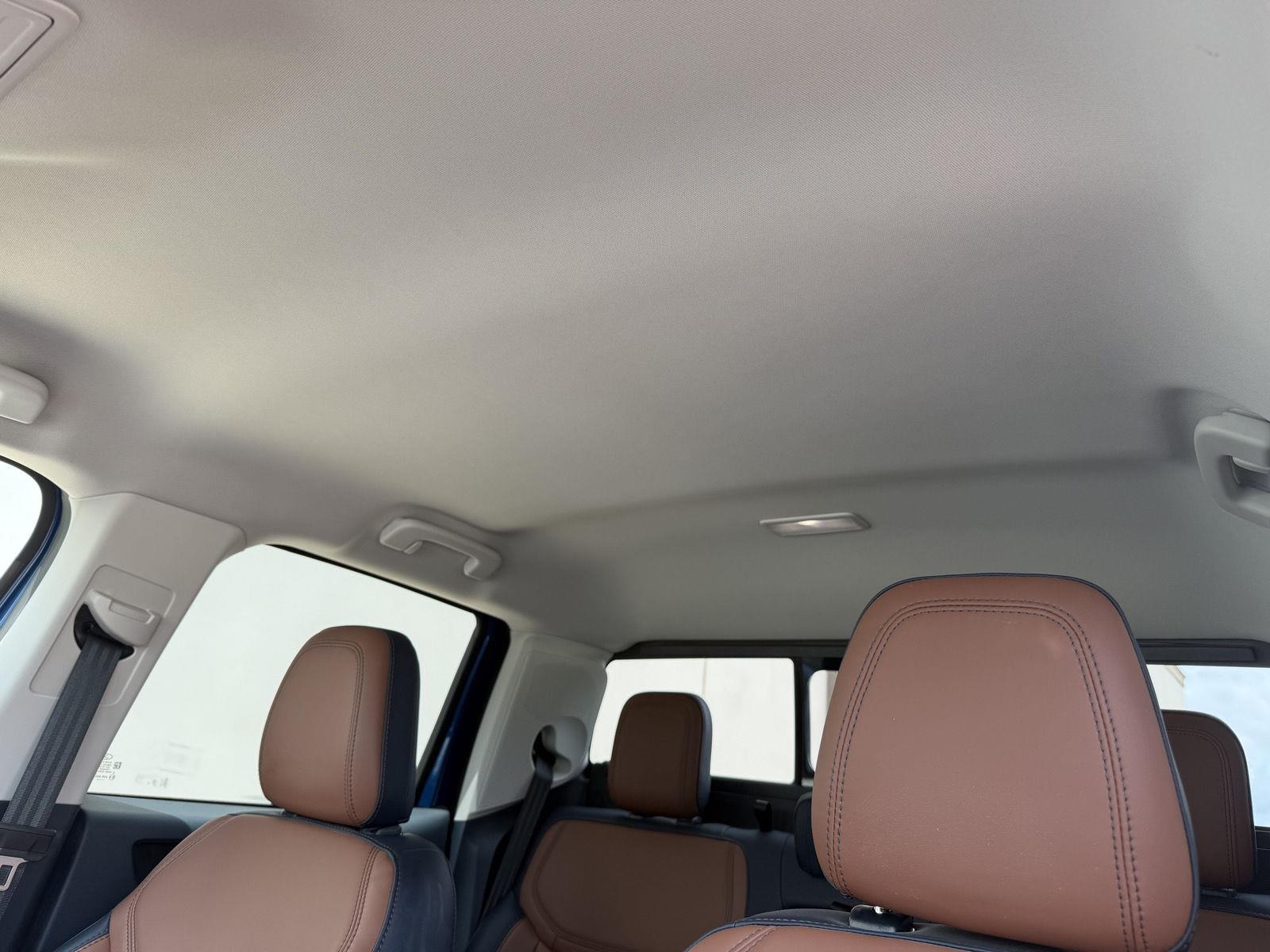 Vehicle photo 14