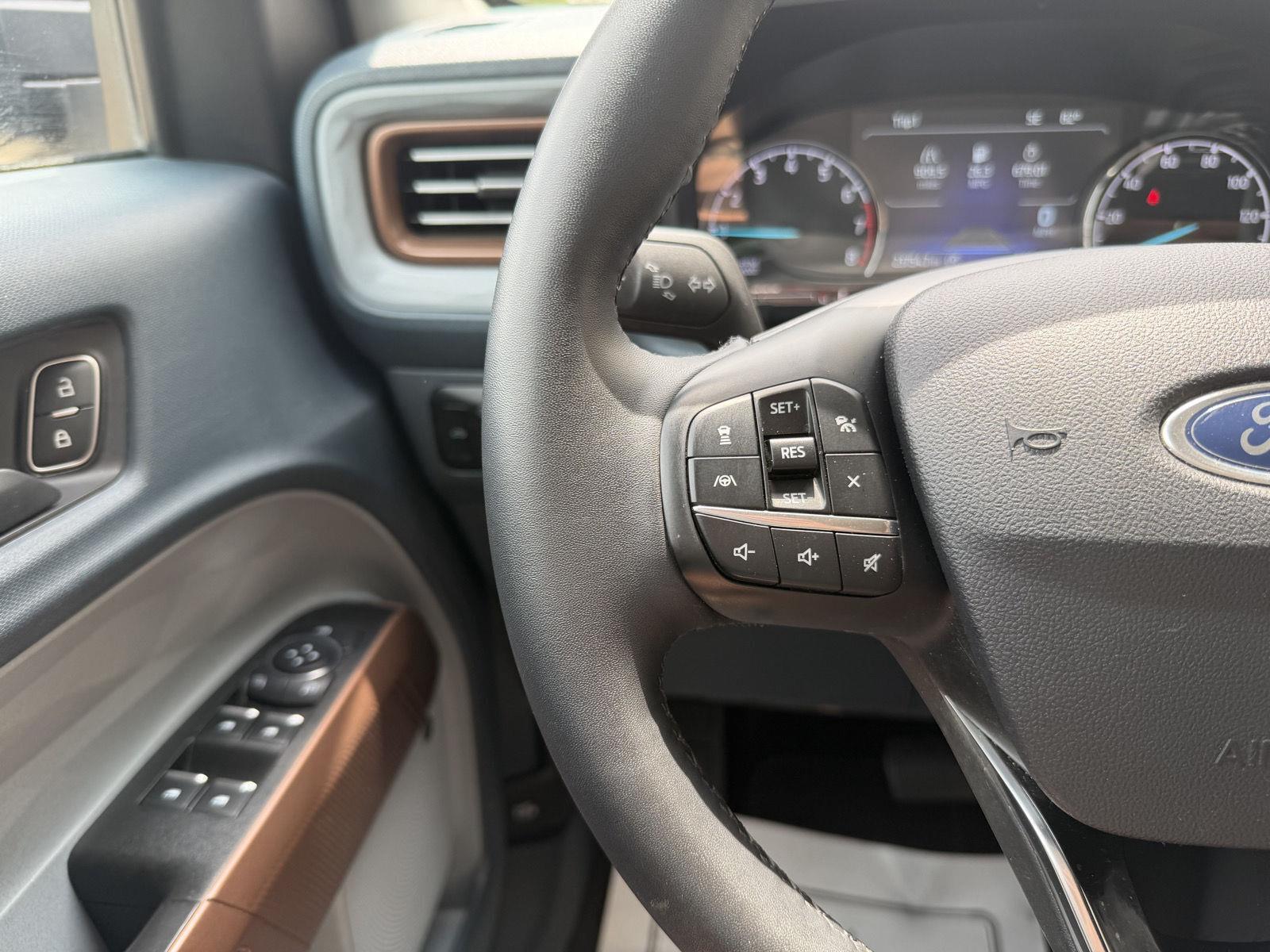 Vehicle photo 19