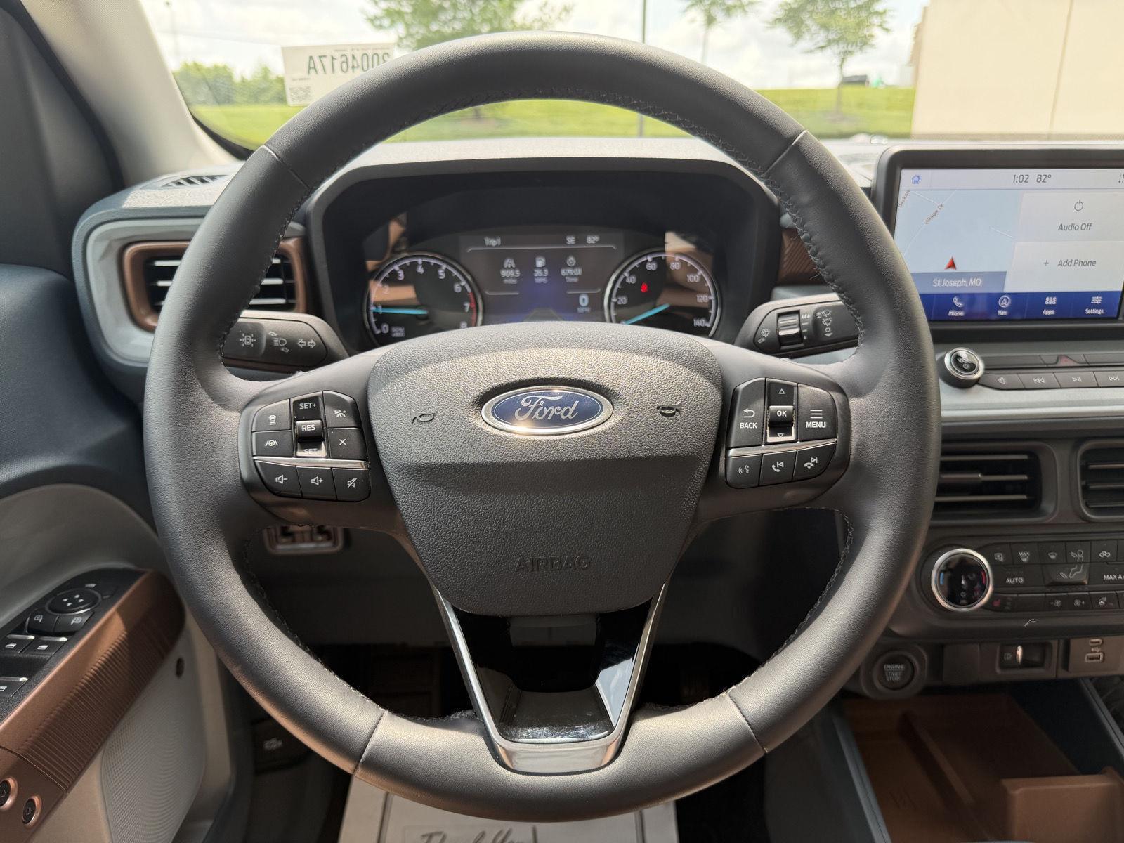 Vehicle photo 21
