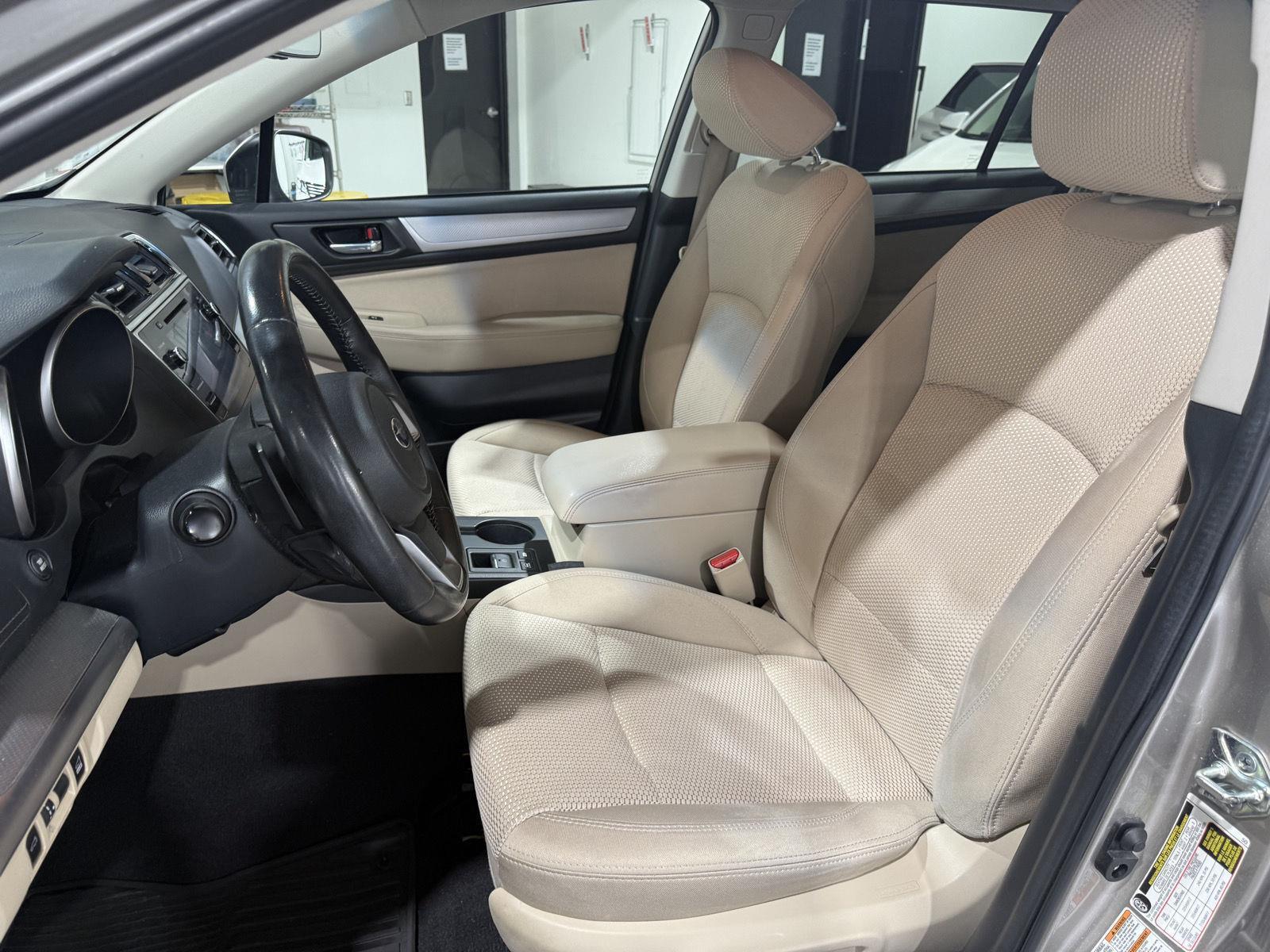 Vehicle photo 17