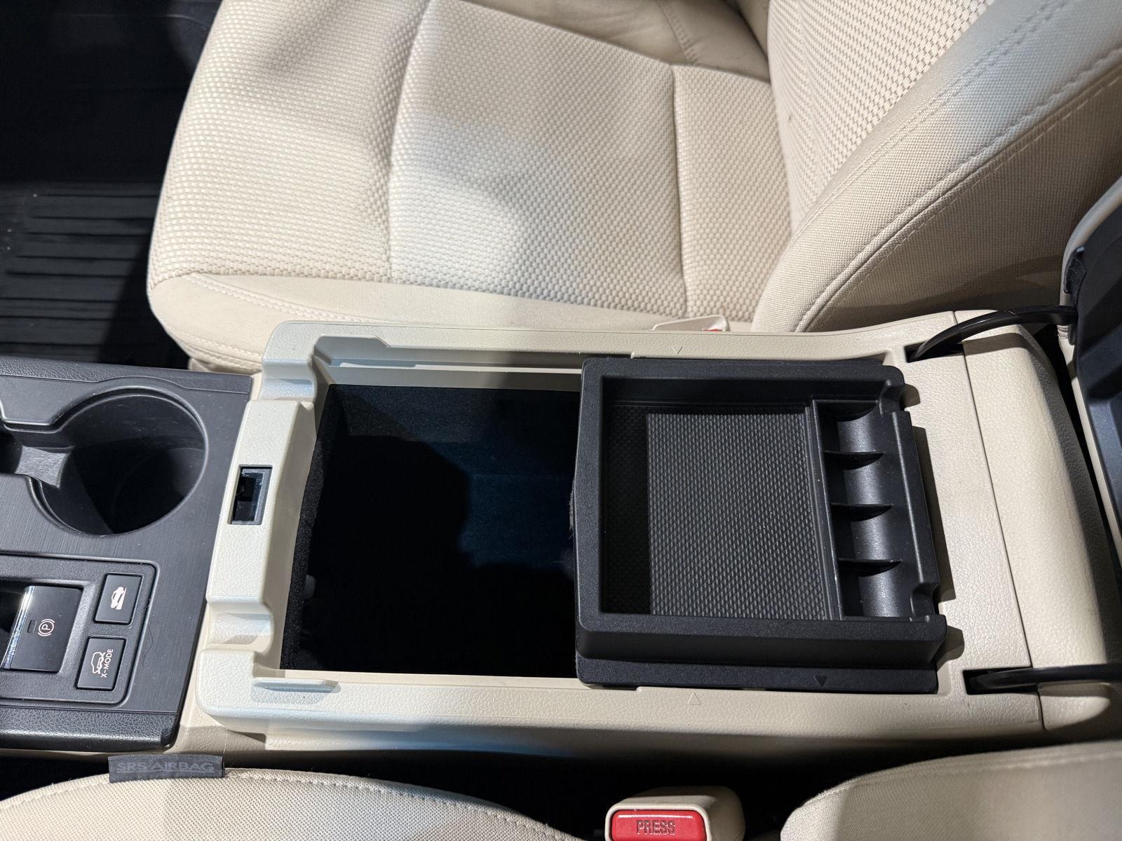Vehicle photo 30