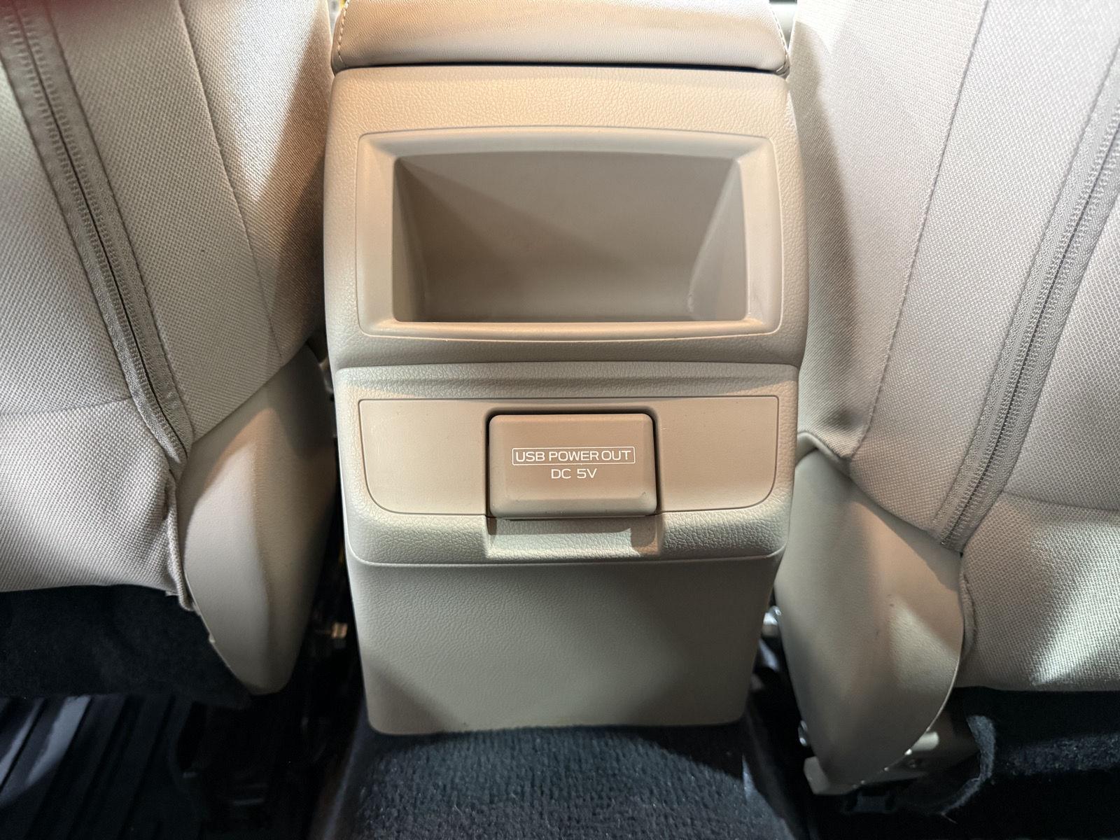 Vehicle photo 31
