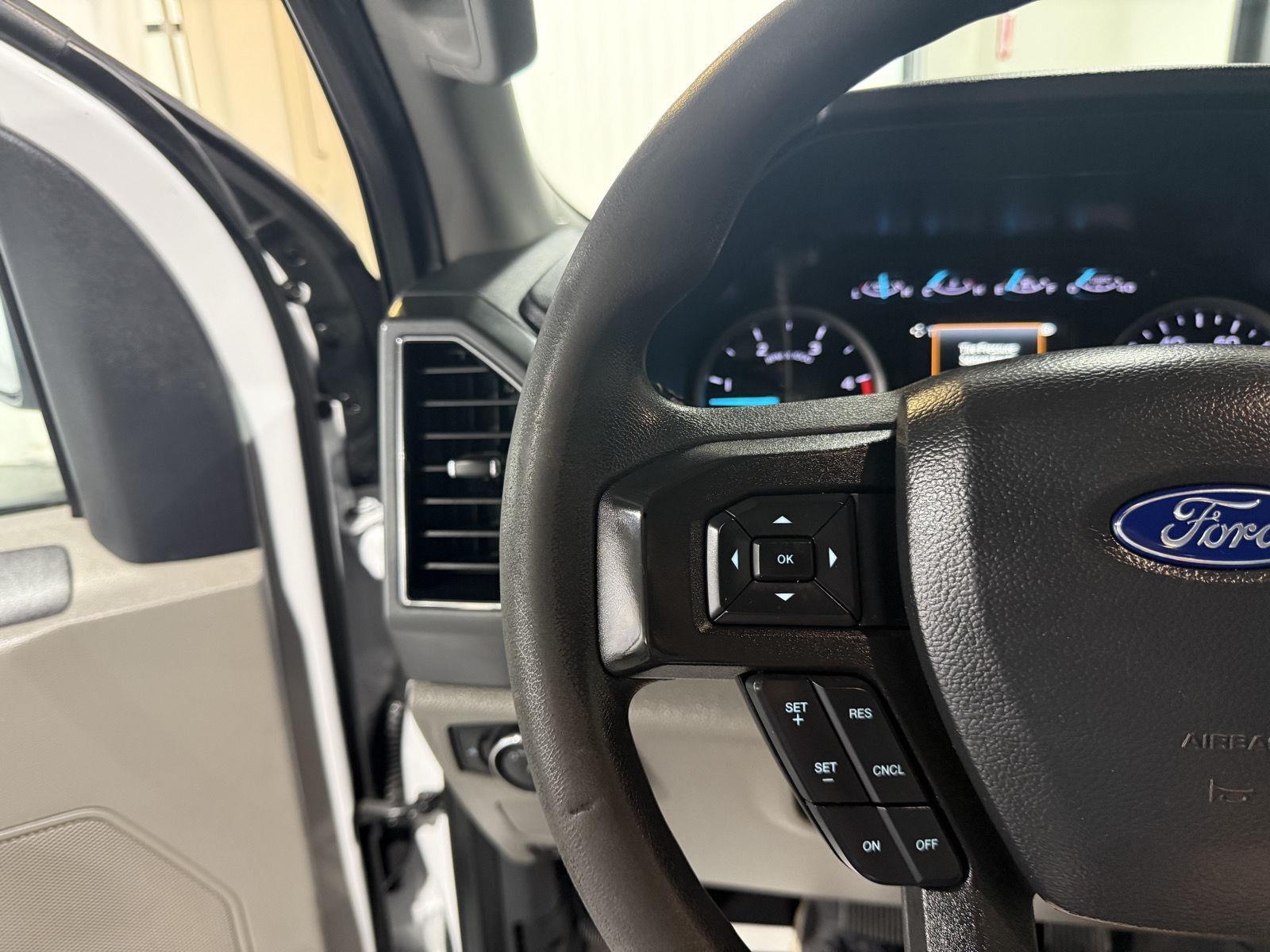 Vehicle photo 10