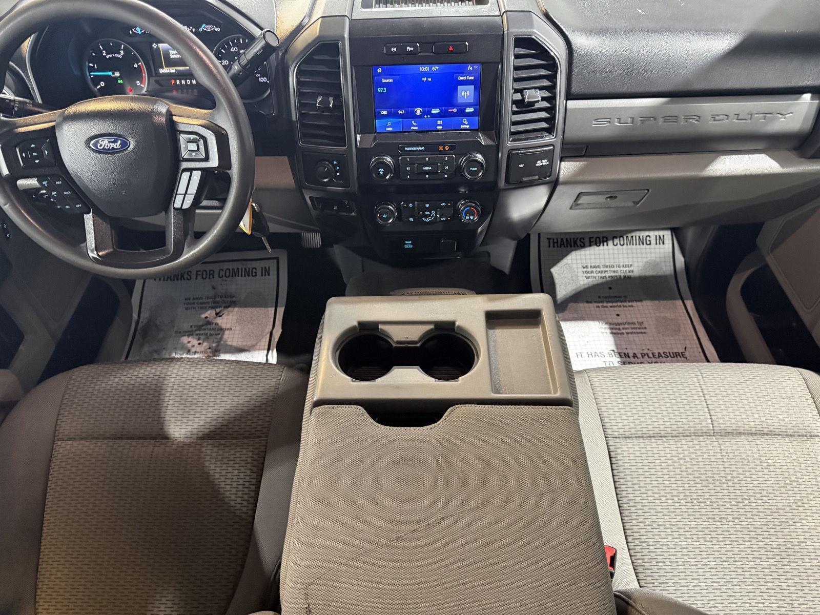 Vehicle photo 12