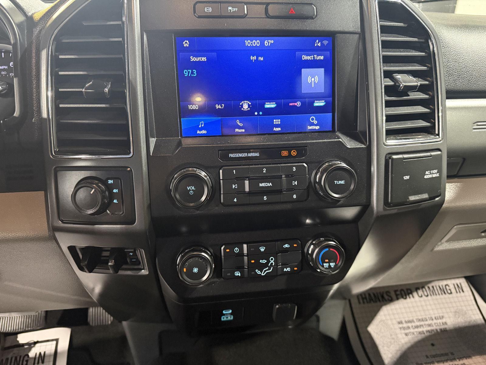Vehicle photo 25