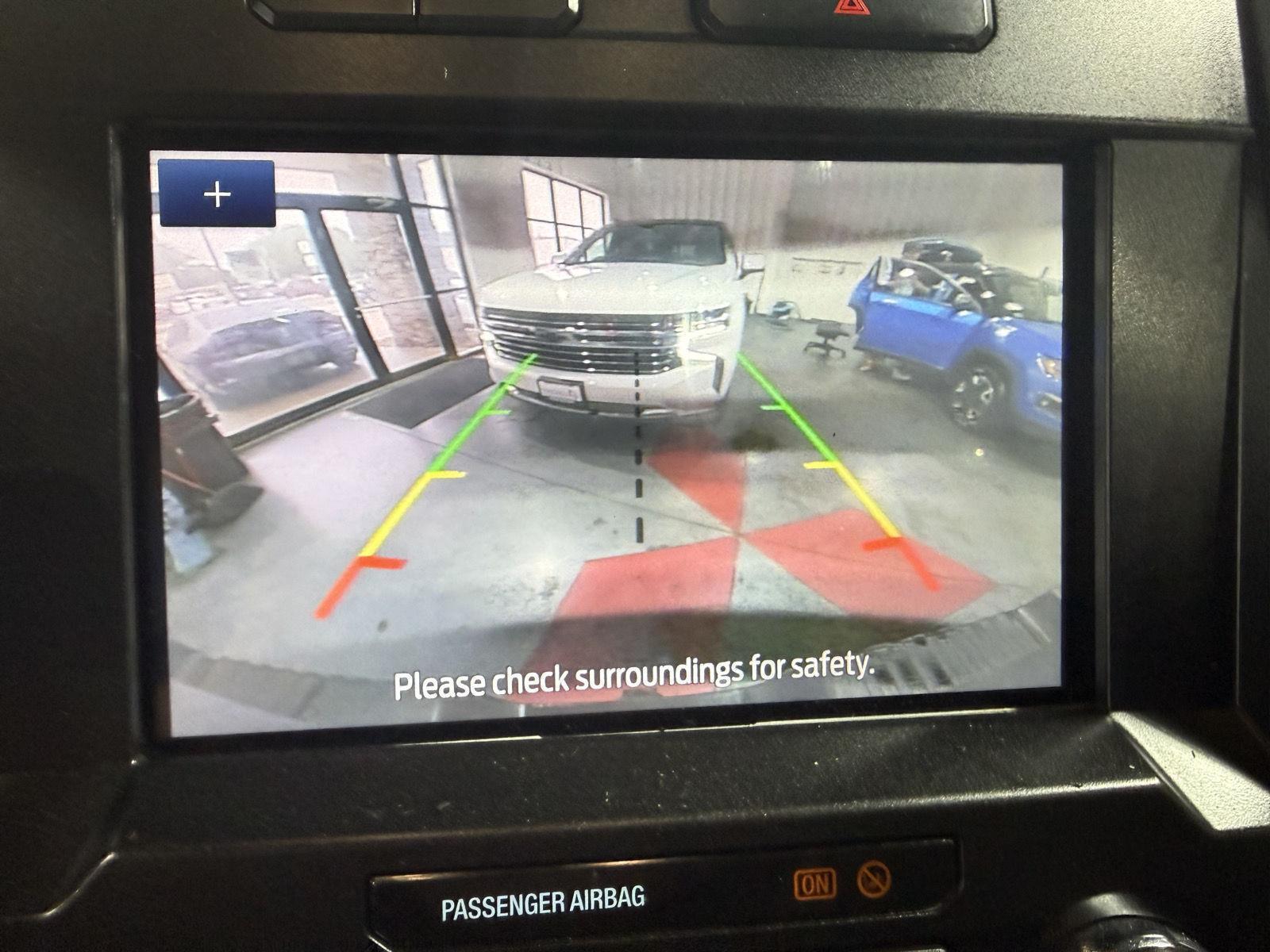Vehicle photo 26