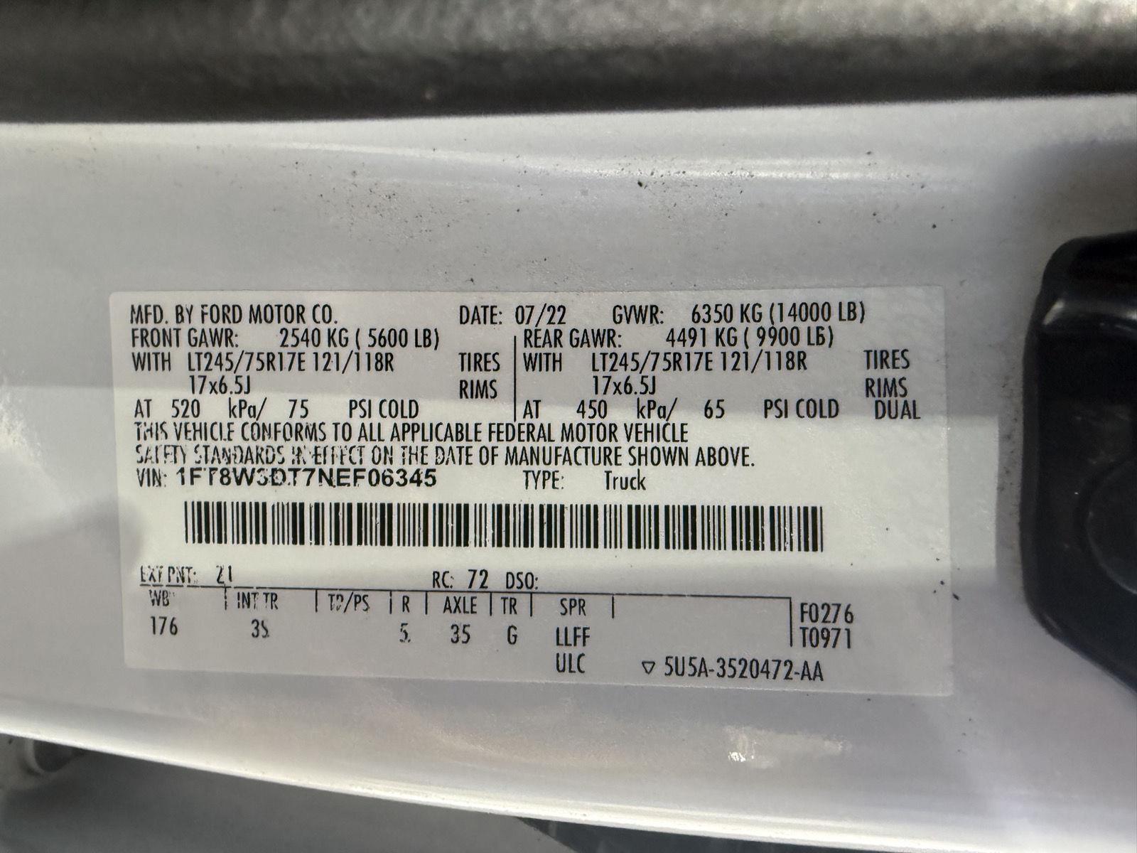 Vehicle photo 27