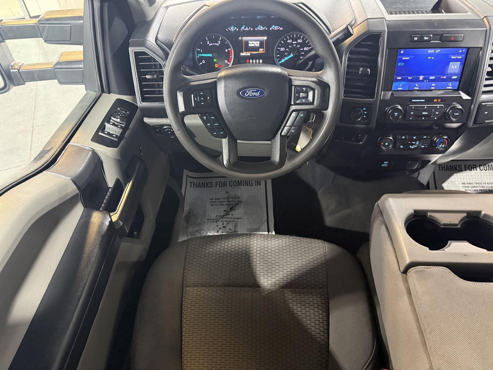Vehicle photo 17