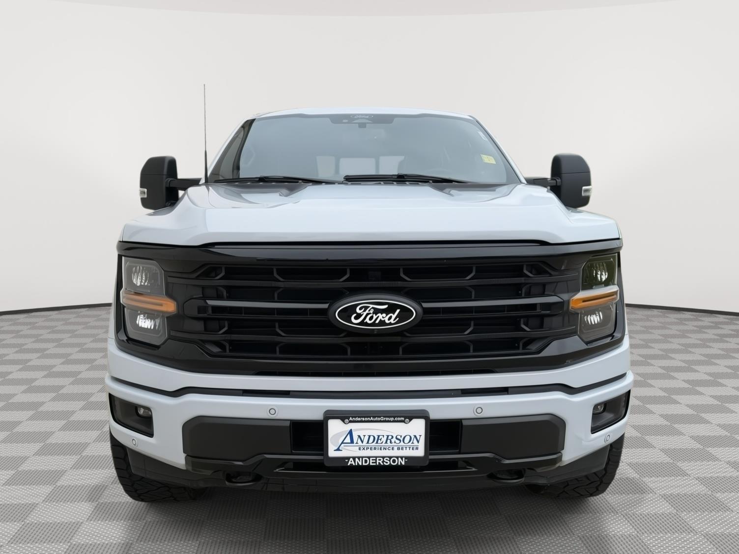 Vehicle photo 4