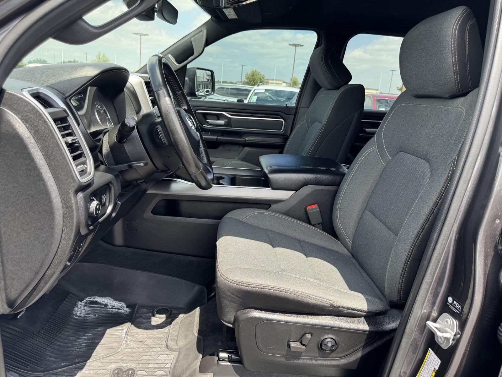 Vehicle photo 20