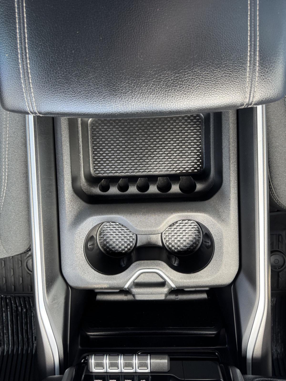 Vehicle photo 22