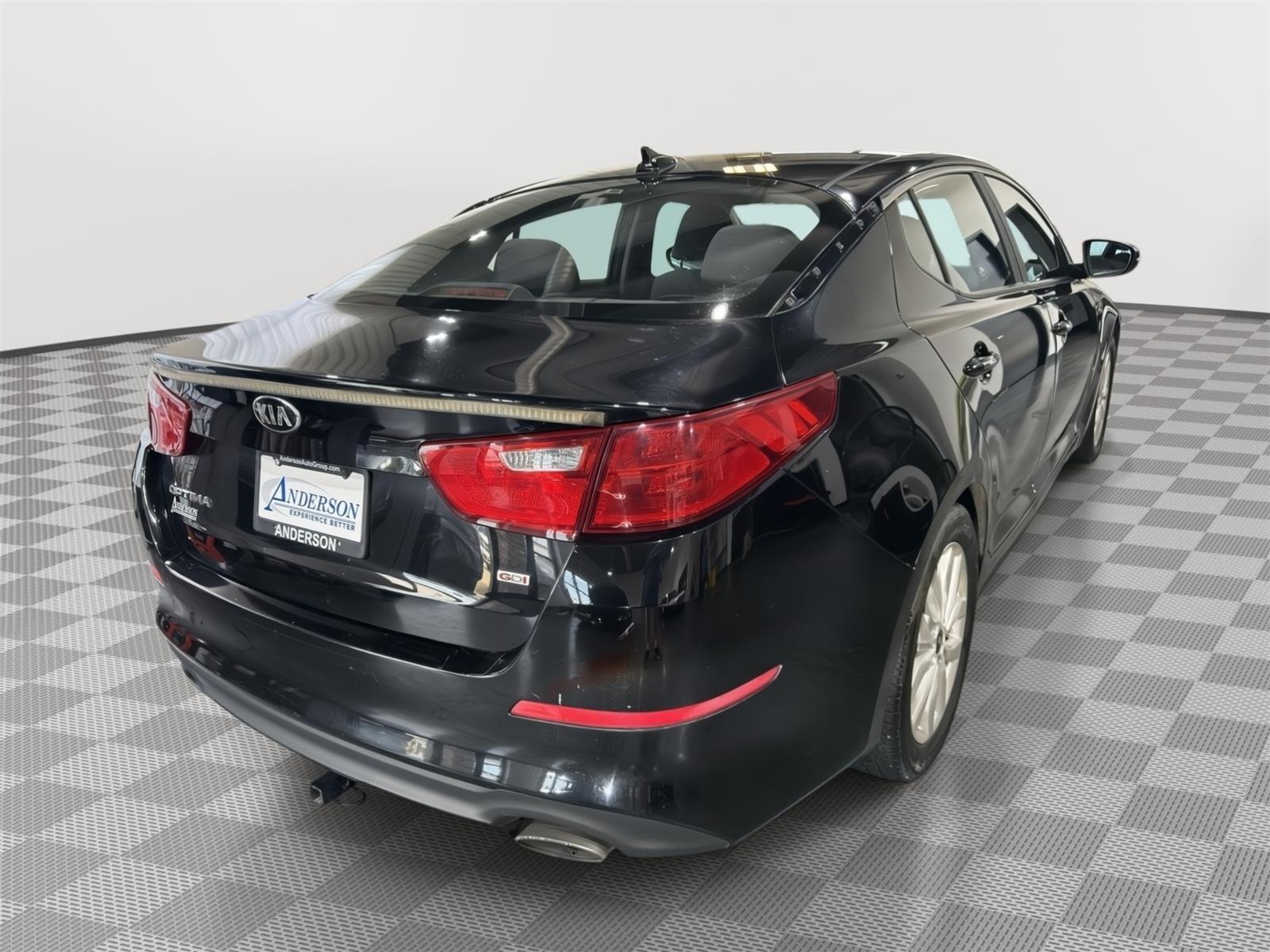 Vehicle photo 7
