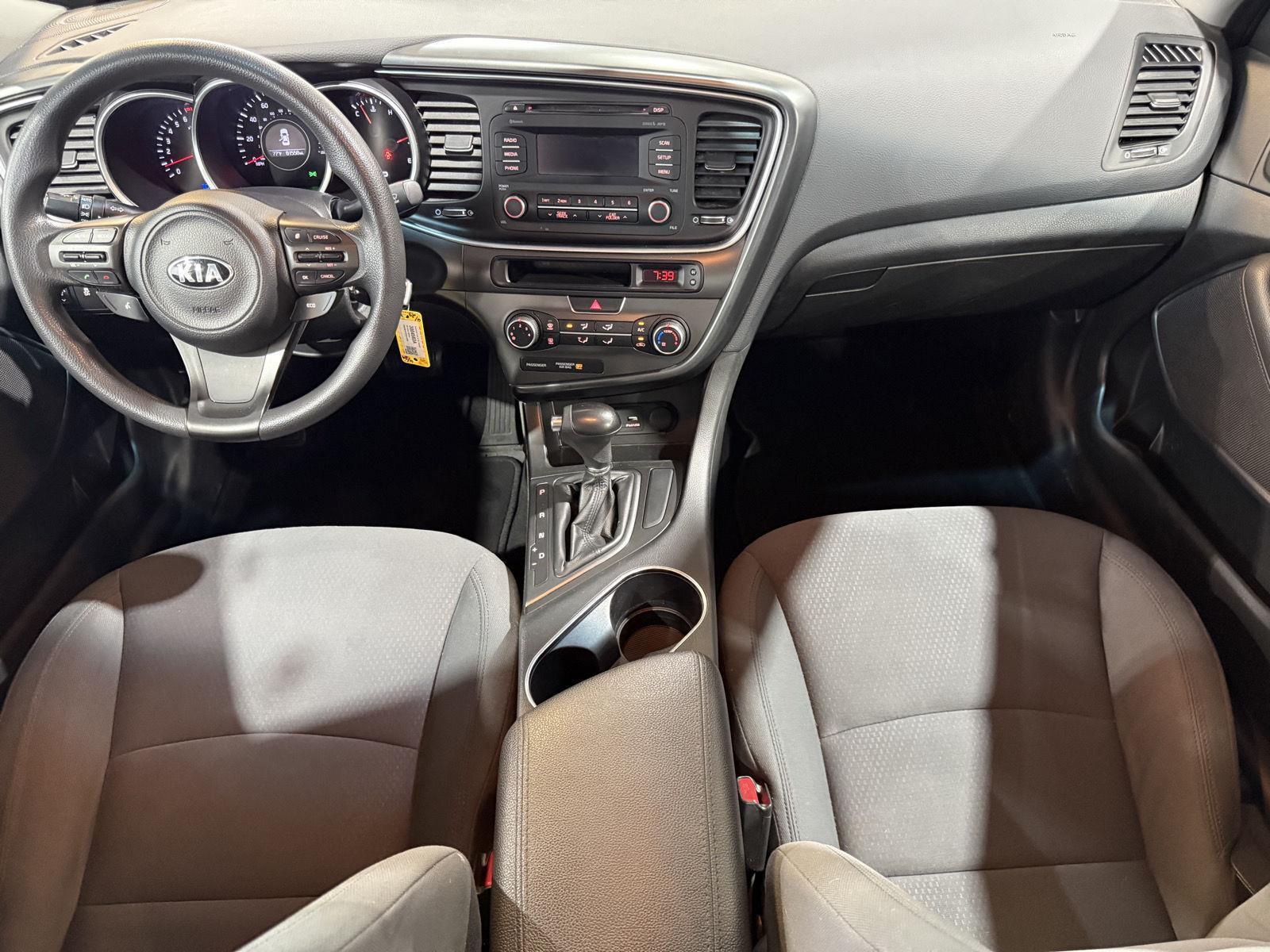 Vehicle photo 15
