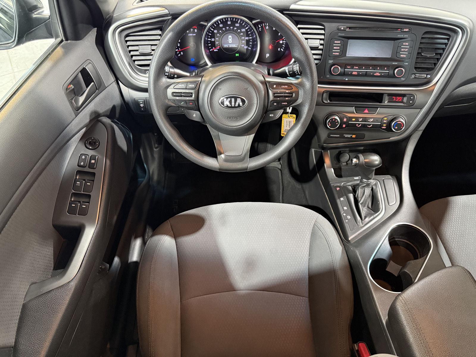 Vehicle photo 16