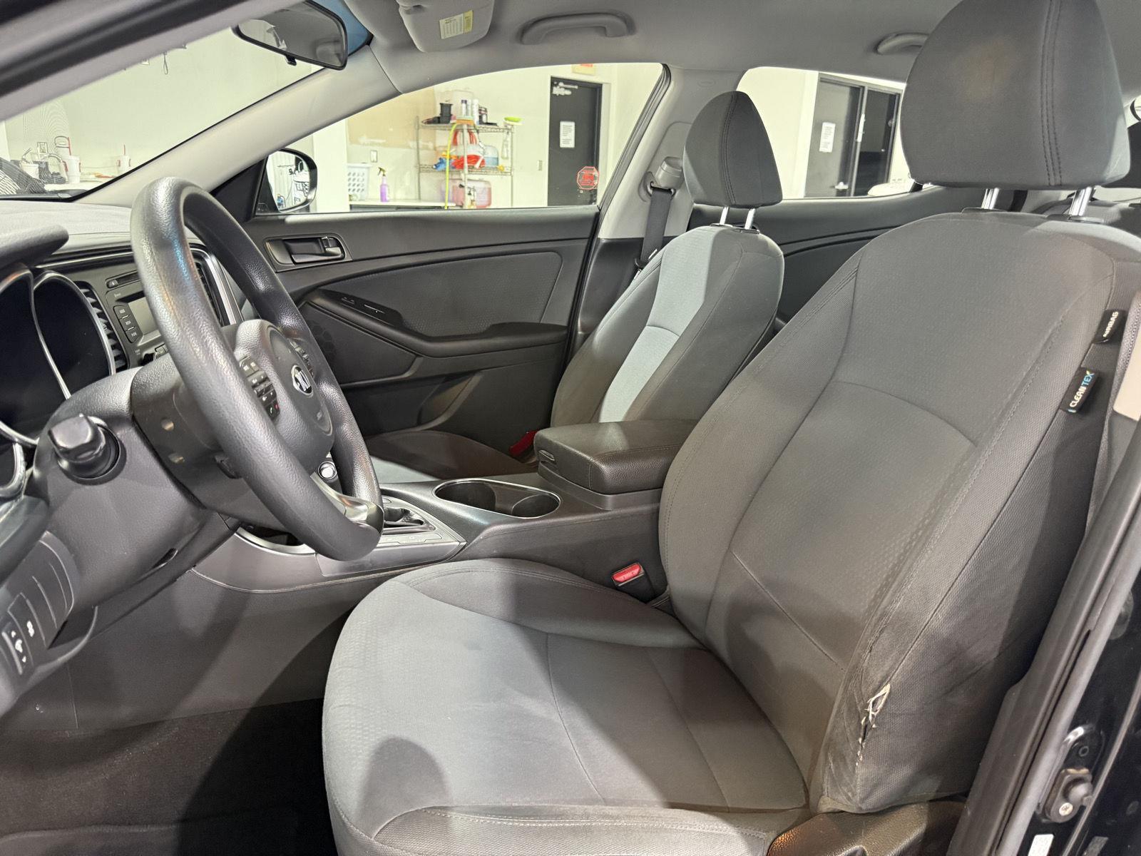 Vehicle photo 17