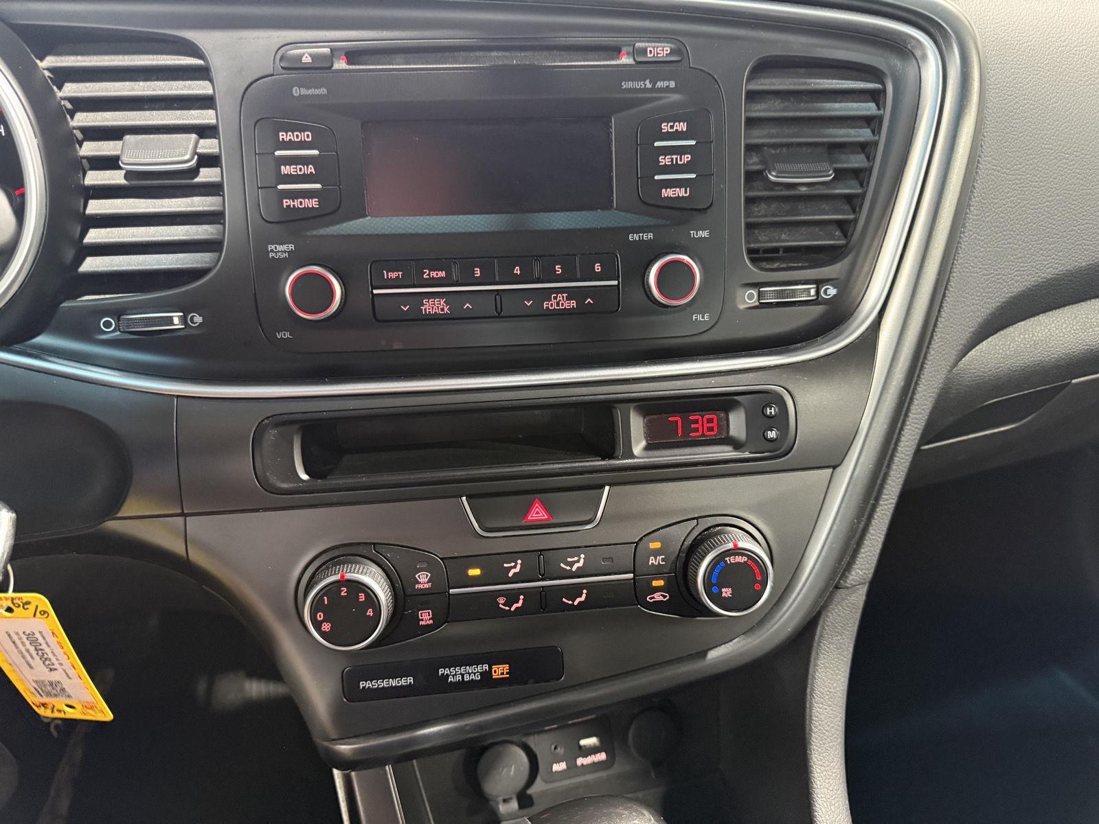 Vehicle photo 28