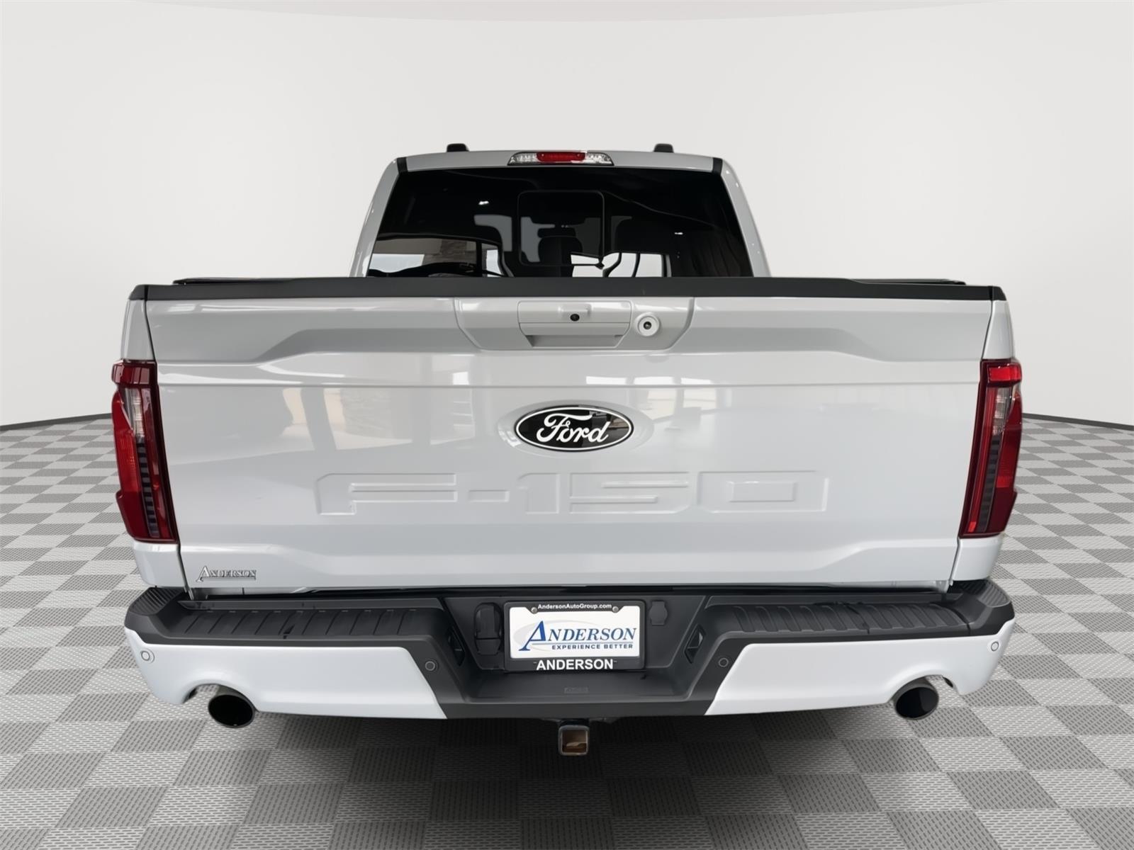 Vehicle photo 7