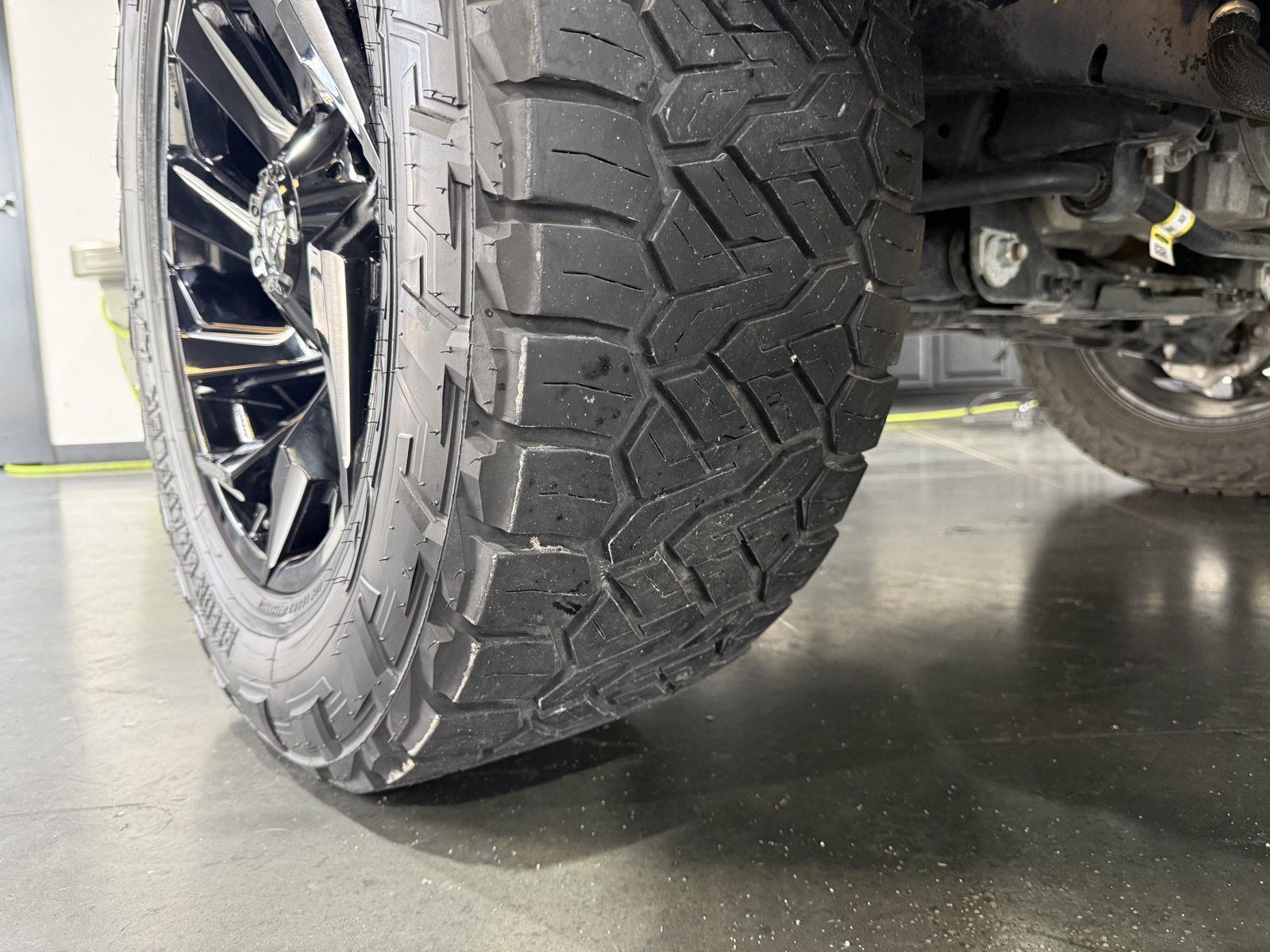 Vehicle photo 10