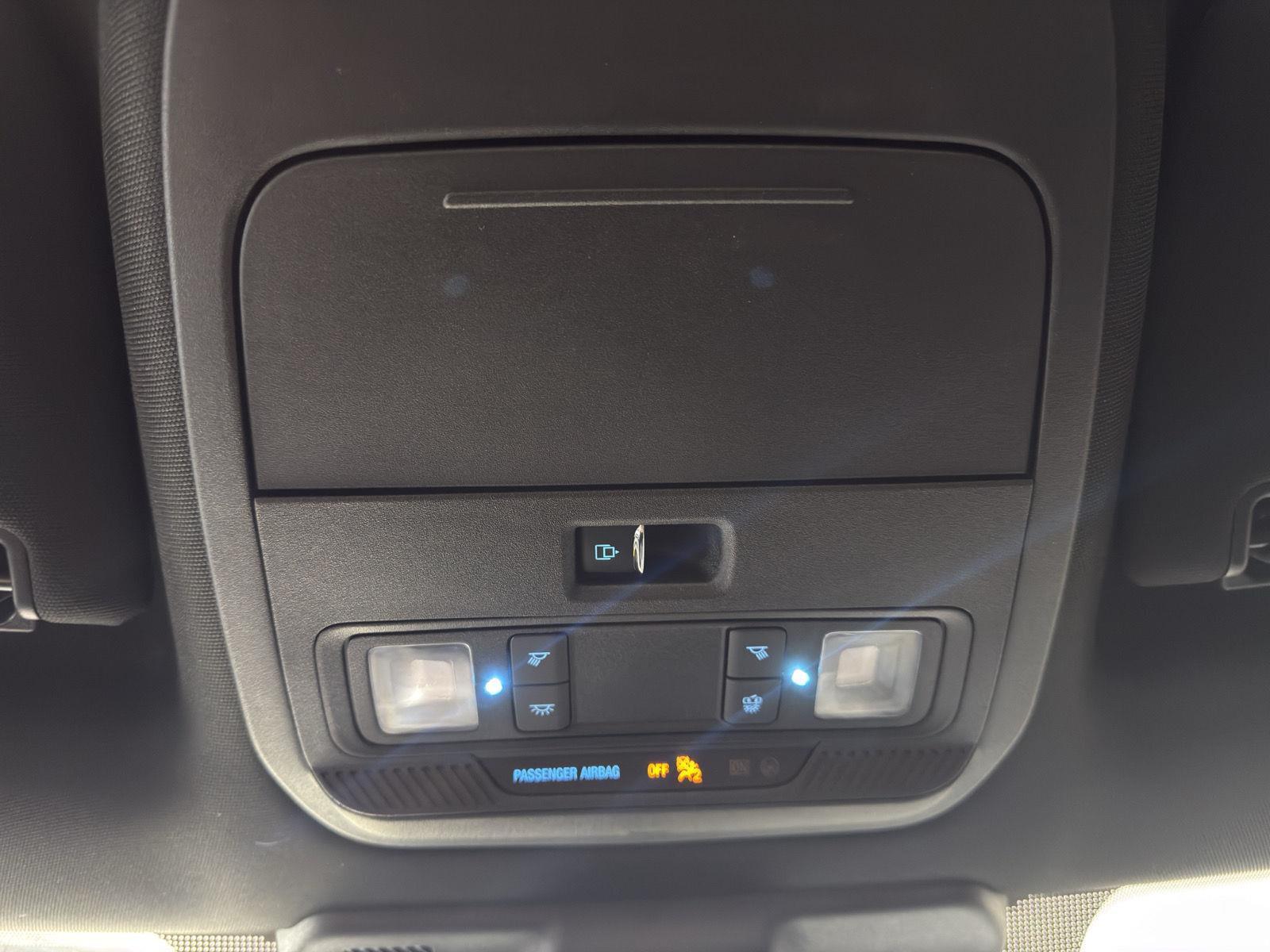 Vehicle photo 29