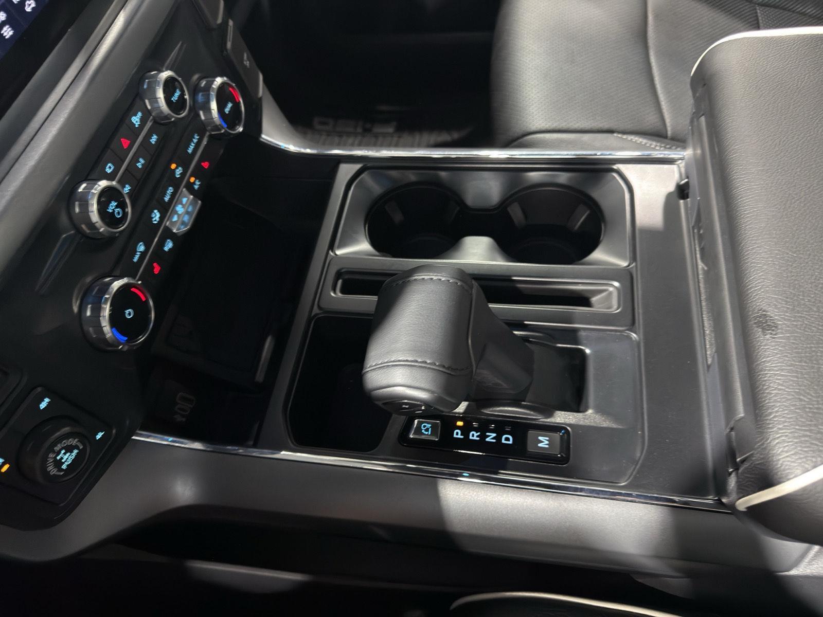 Vehicle photo 34