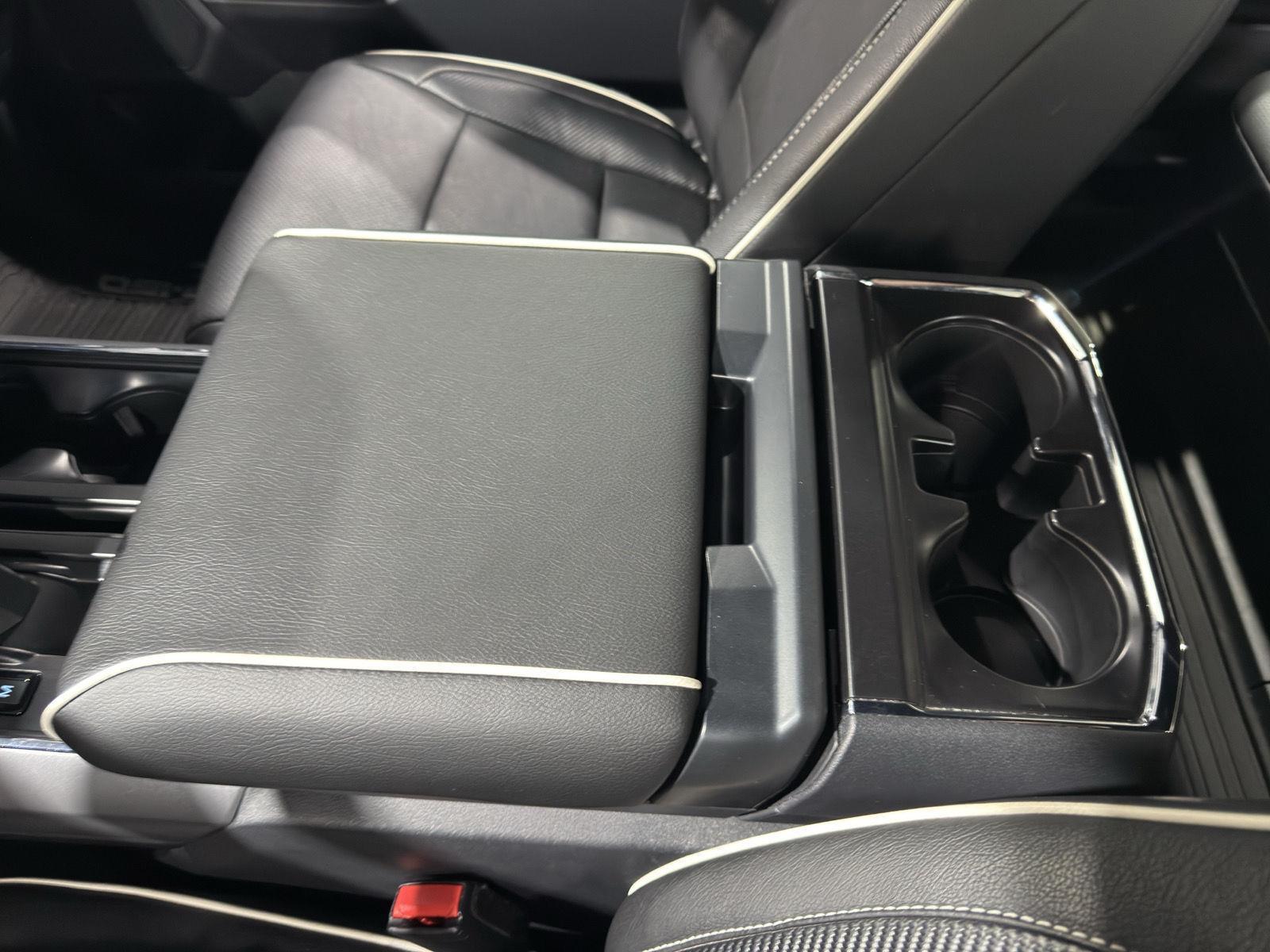 Vehicle photo 36