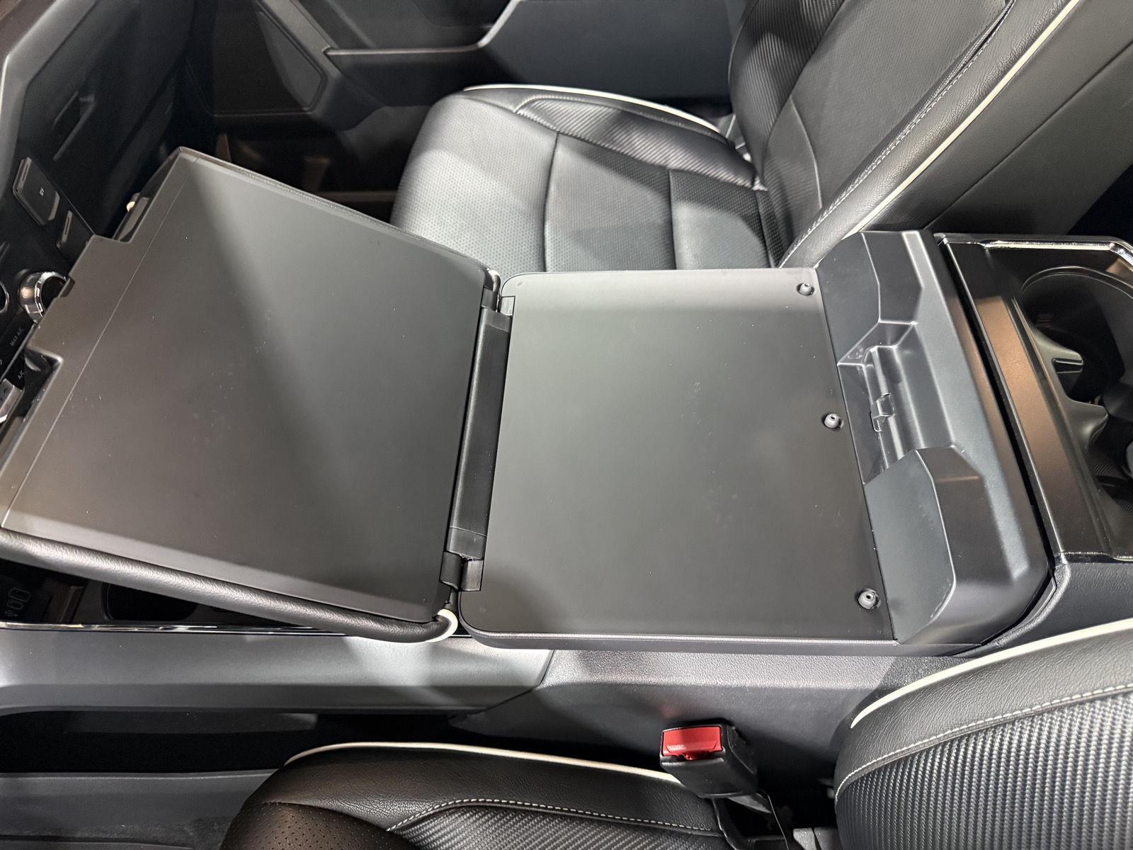 Vehicle photo 37
