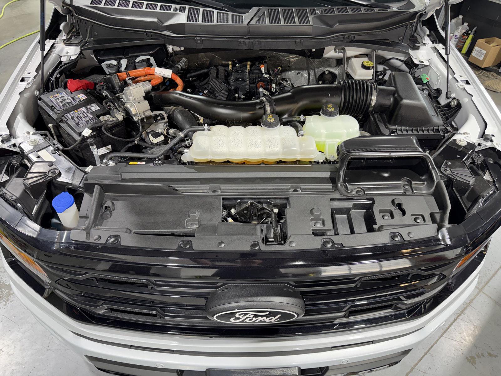 Vehicle photo 41
