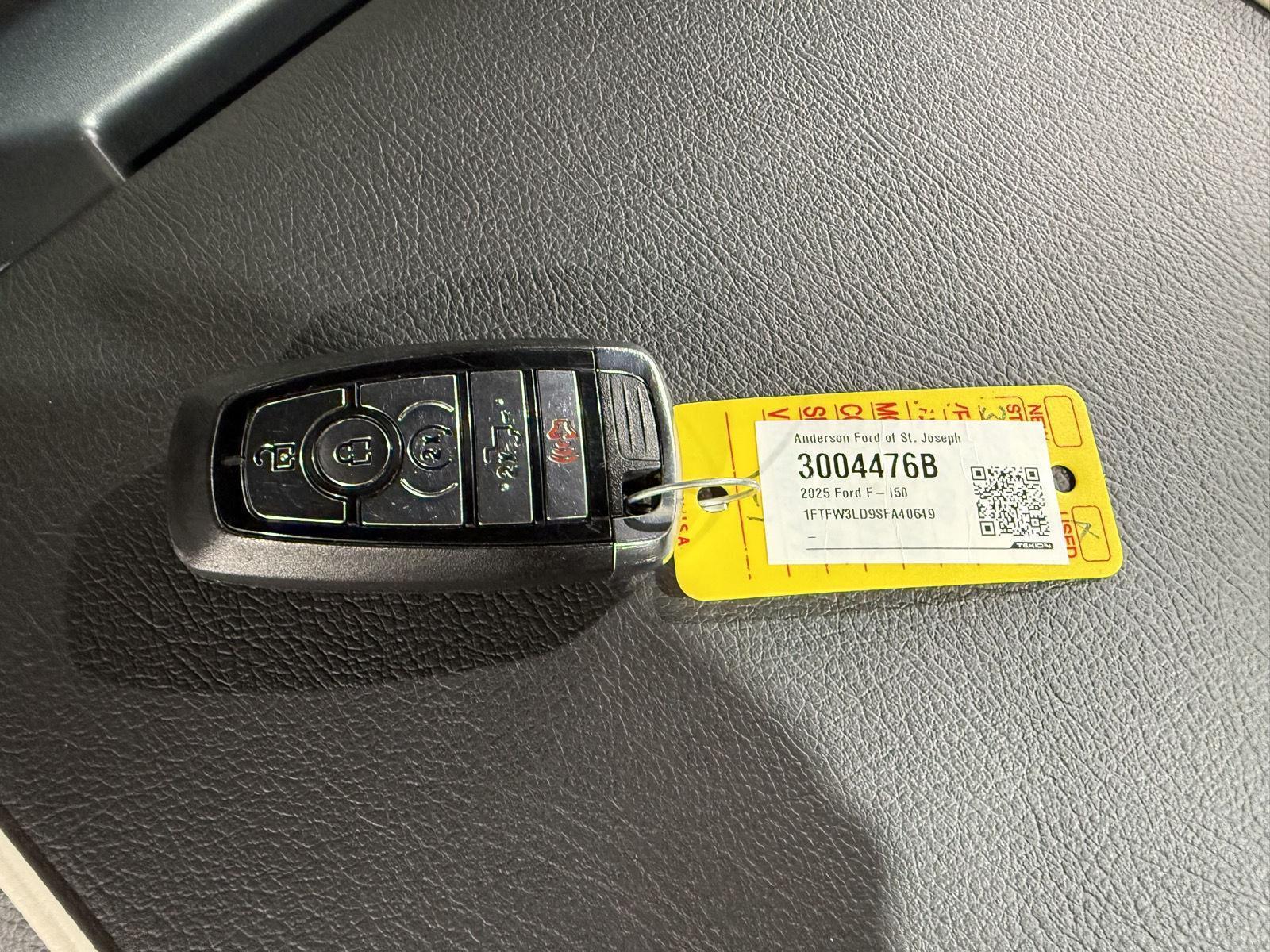 Vehicle photo 44