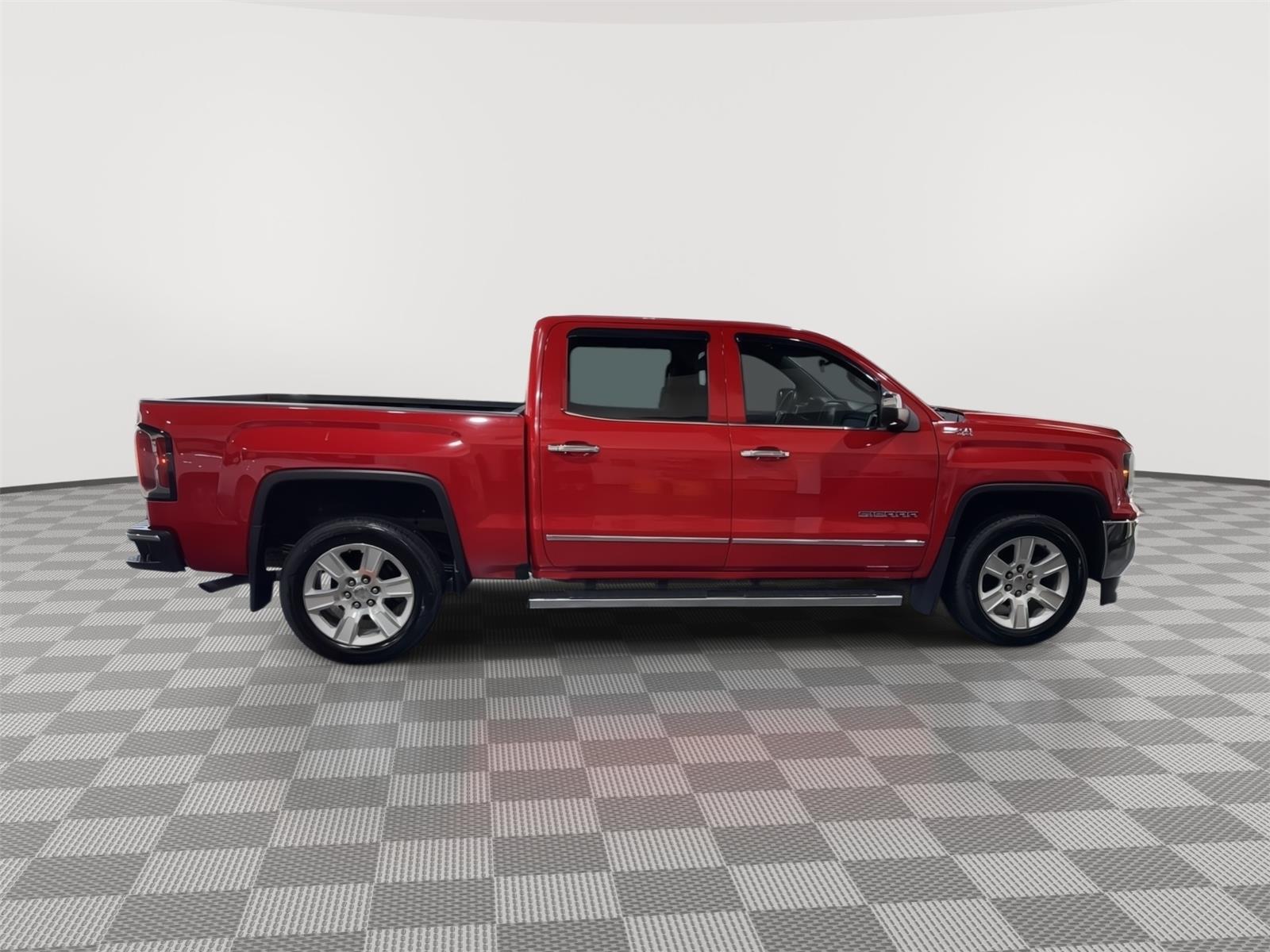 Vehicle photo 6