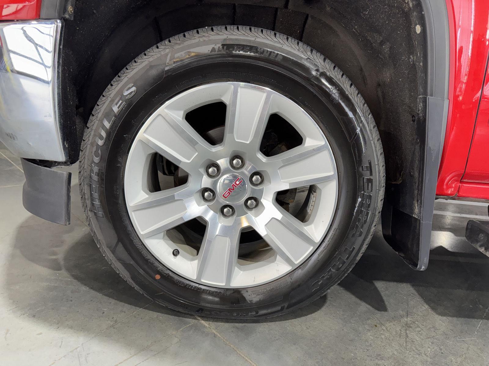 Vehicle photo 10