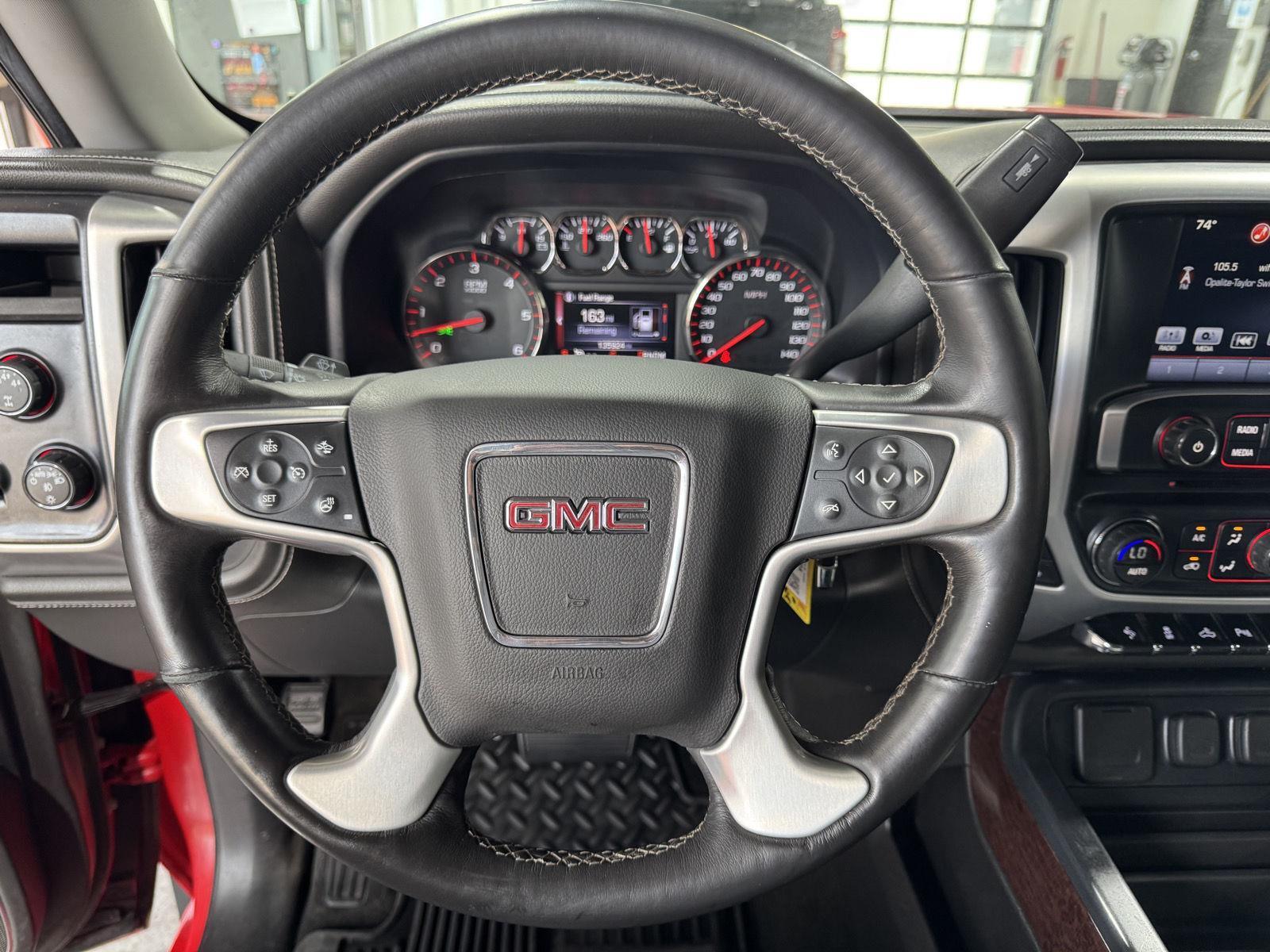 Vehicle photo 12