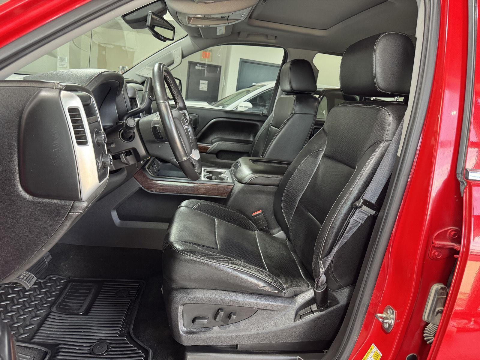 Vehicle photo 18