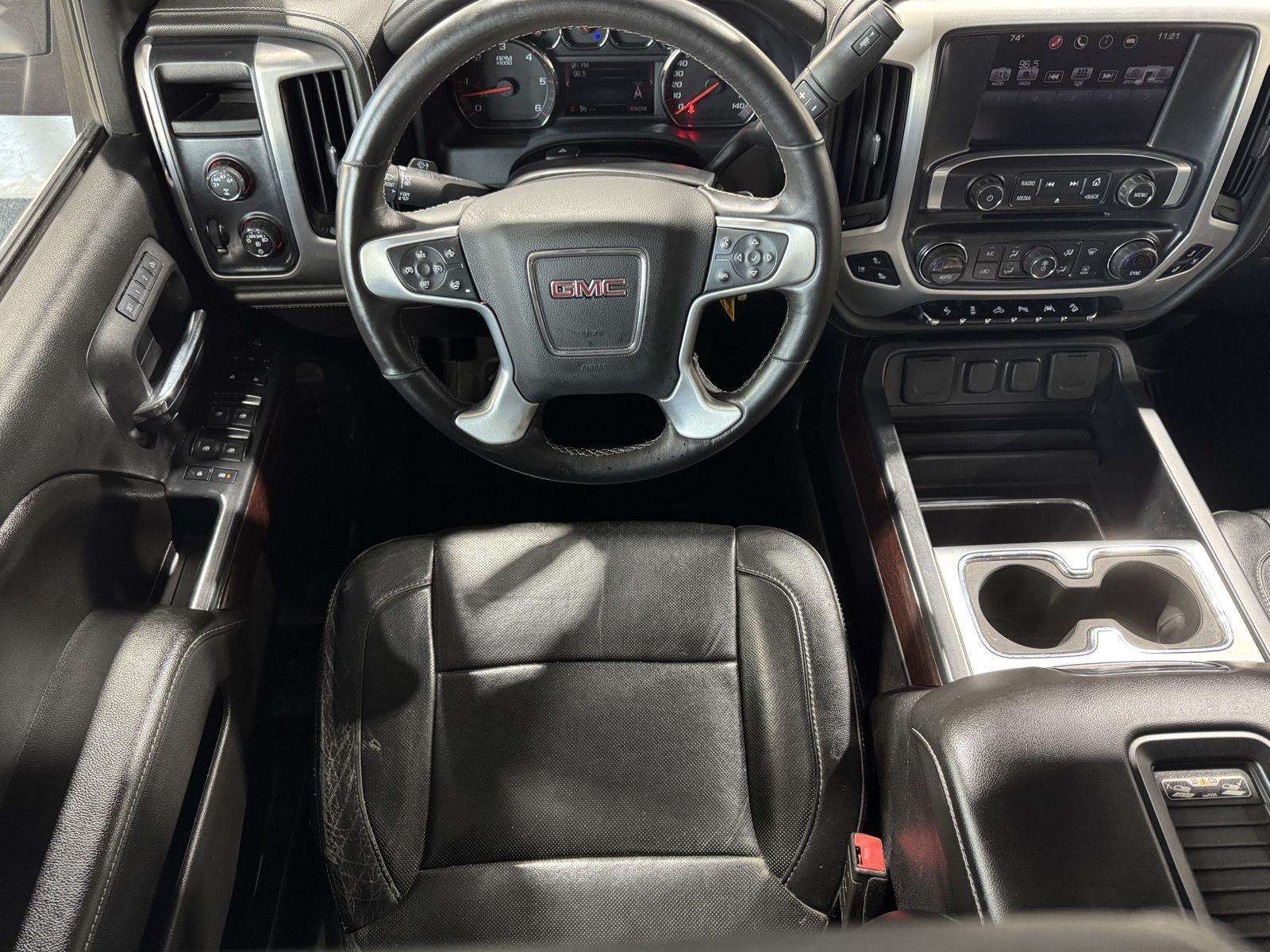Vehicle photo 21