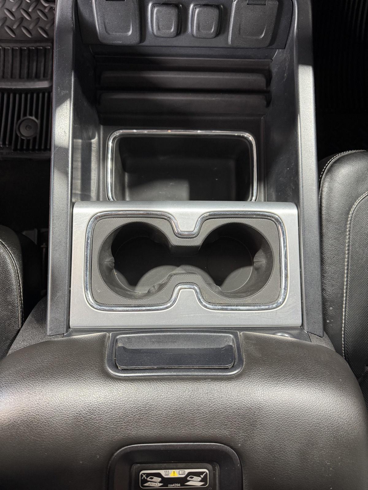 Vehicle photo 33